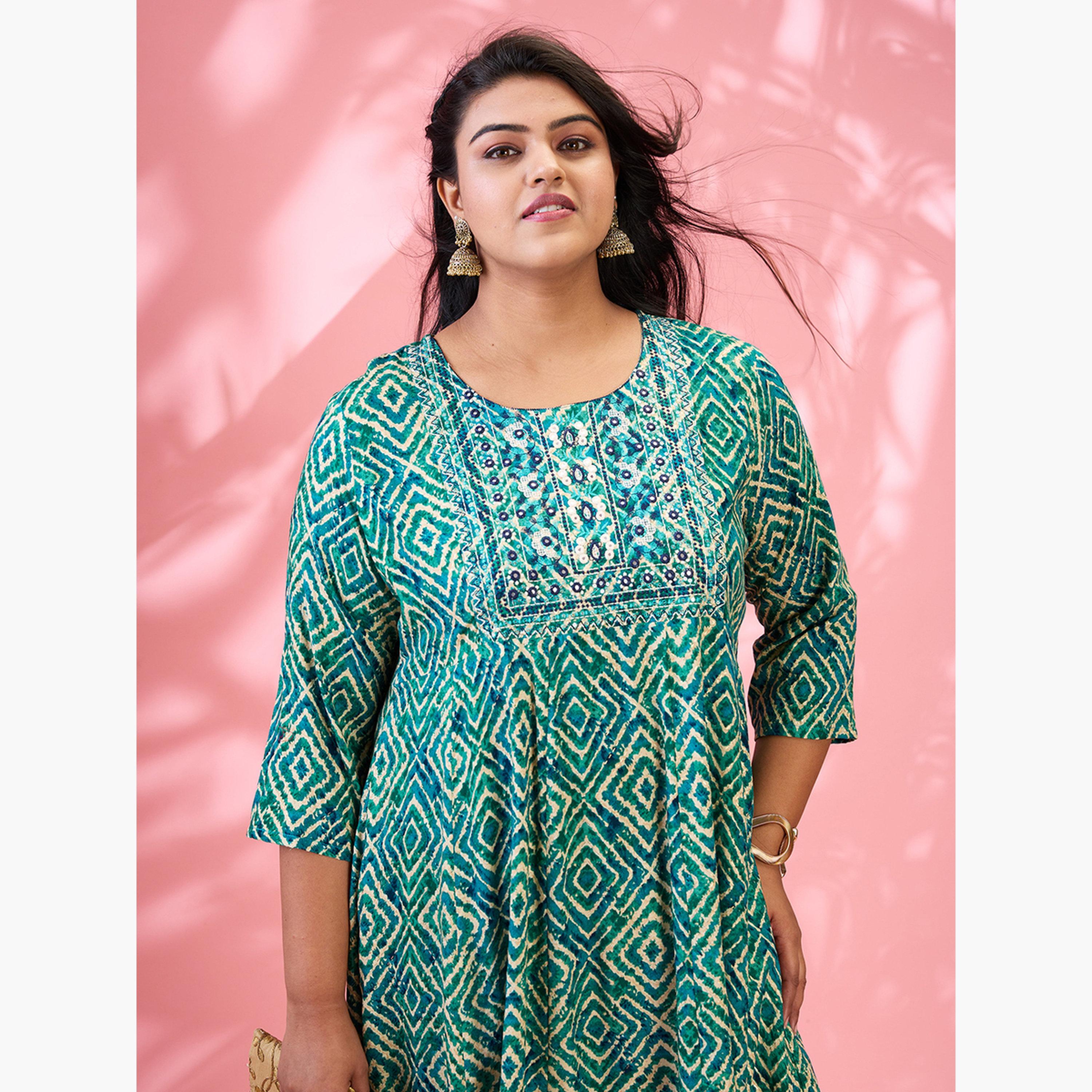 غلوبوس × ستايلي - كورتا بمقاسات كبيرة بطبعة هندسية لون أخضر-women-clothing-ethnicwear-kurtas-image-4
