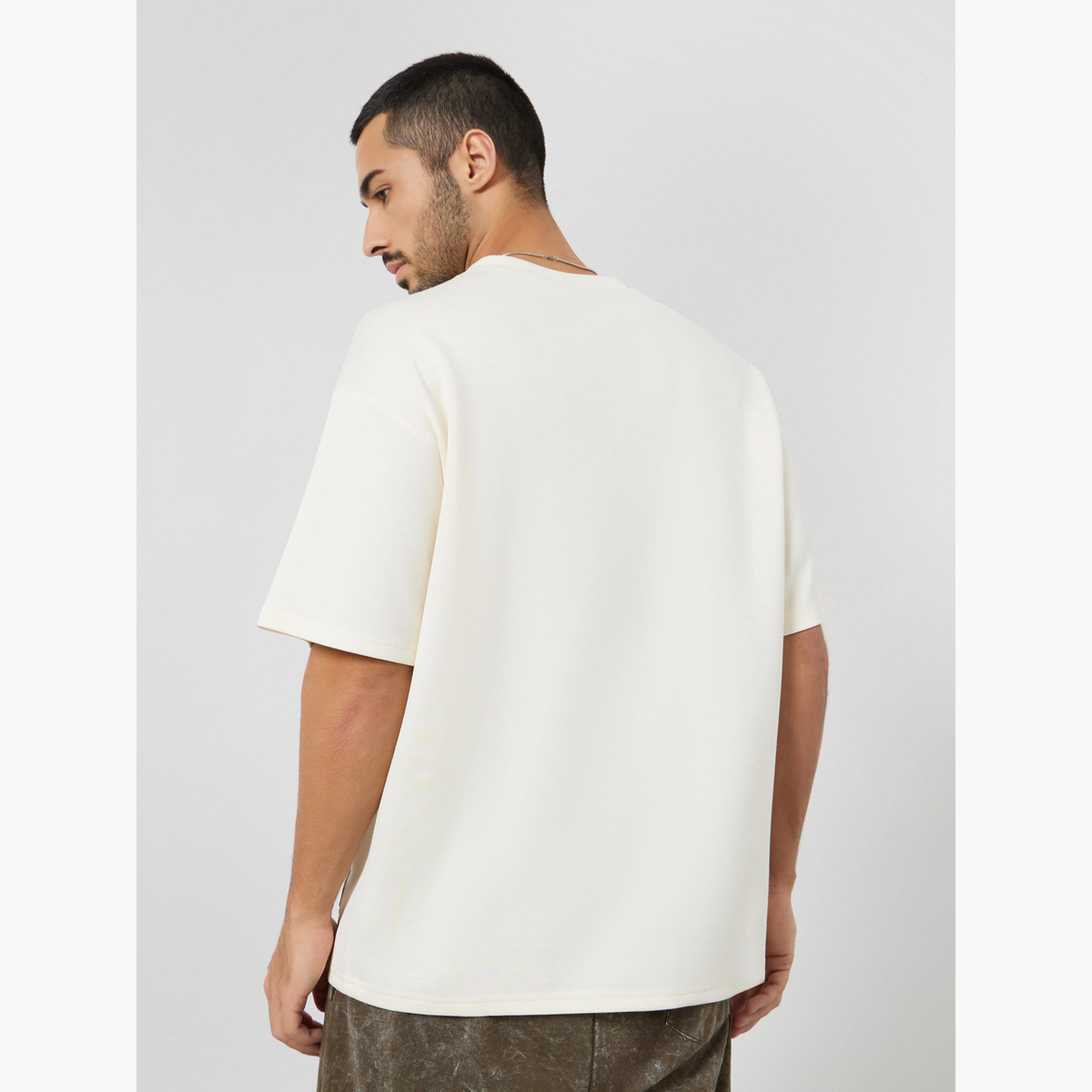 Styli Men Oversized Soft Heavy Jersey T-Shirt with Badge-men-clothing-tshirtsandpolos-tshirts-image-3