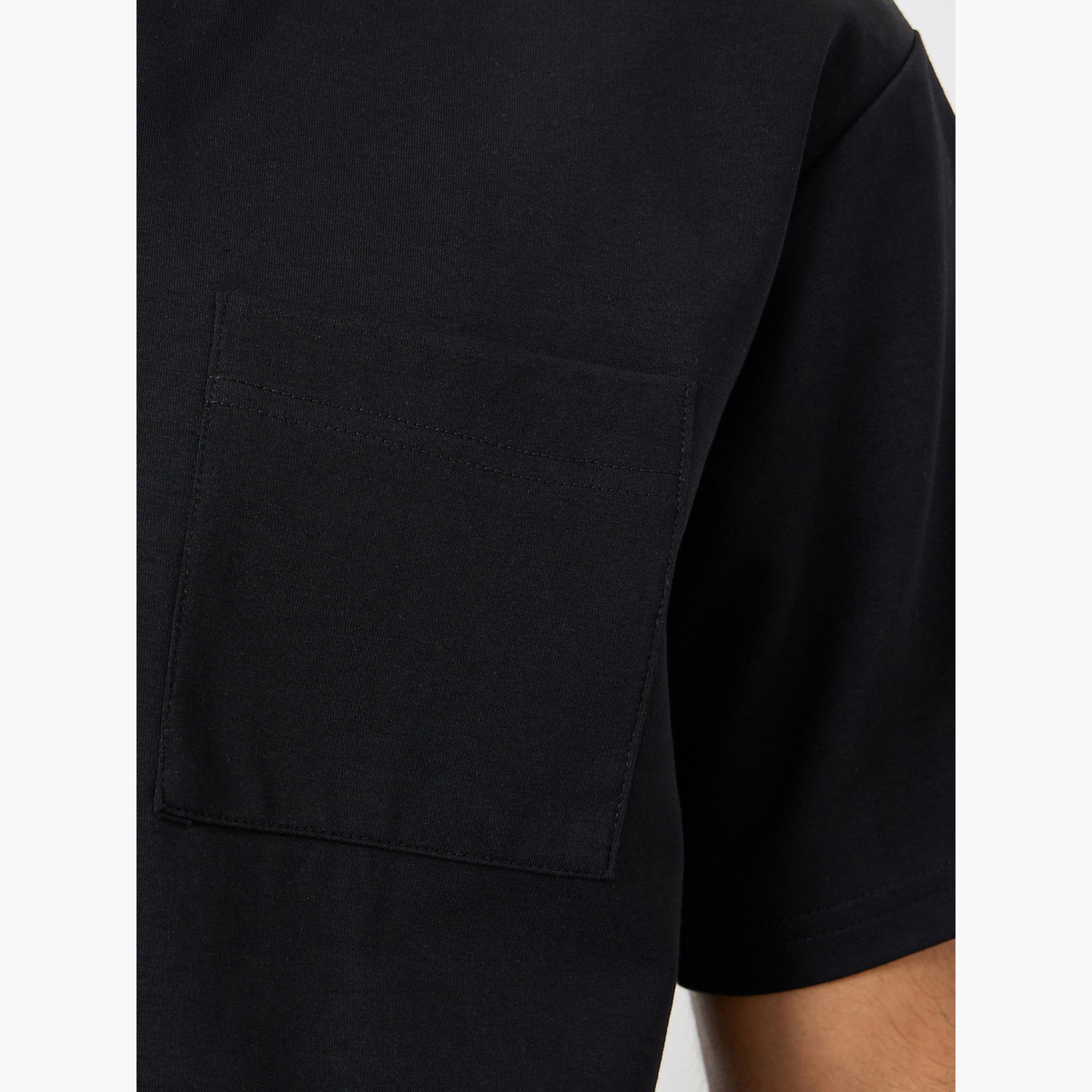 Styli Men Oversized Compact Stretch Heavy Jersey T-Shirt with Badge-men-clothing-tshirtsandpolos-tshirts-image-4