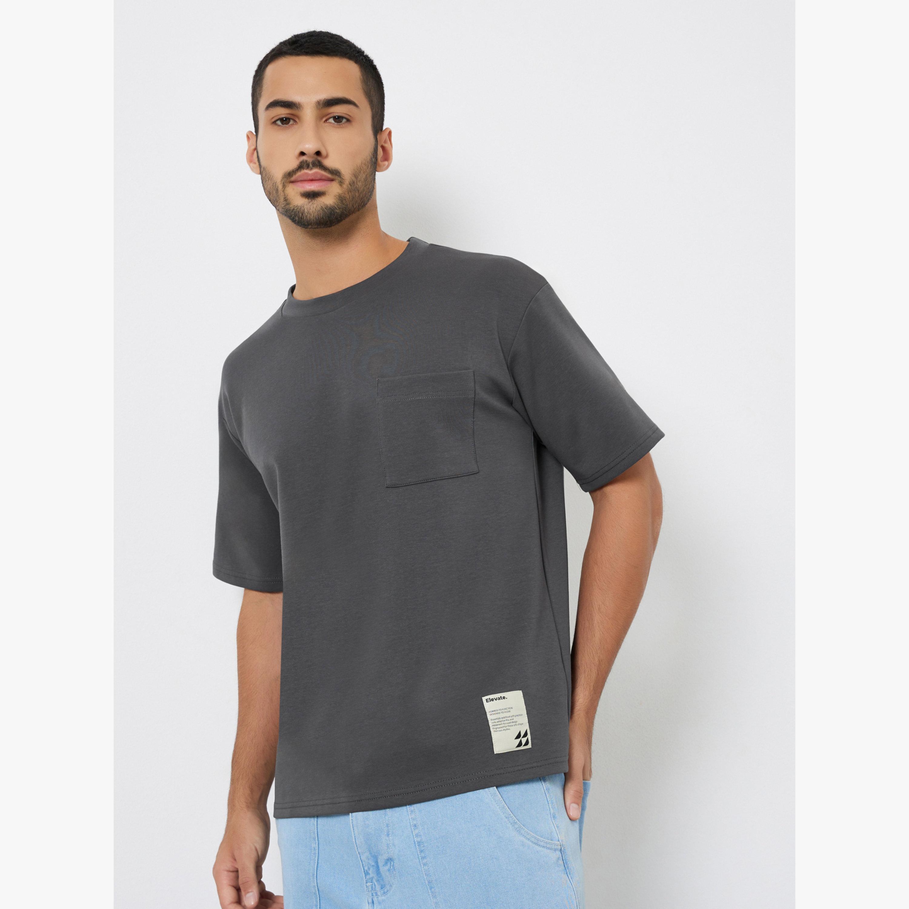 Styli Men Oversized Compact Stretch Heavy Jersey T-Shirt with Badge-men-clothing-tshirtsandpolos-tshirts-image-1