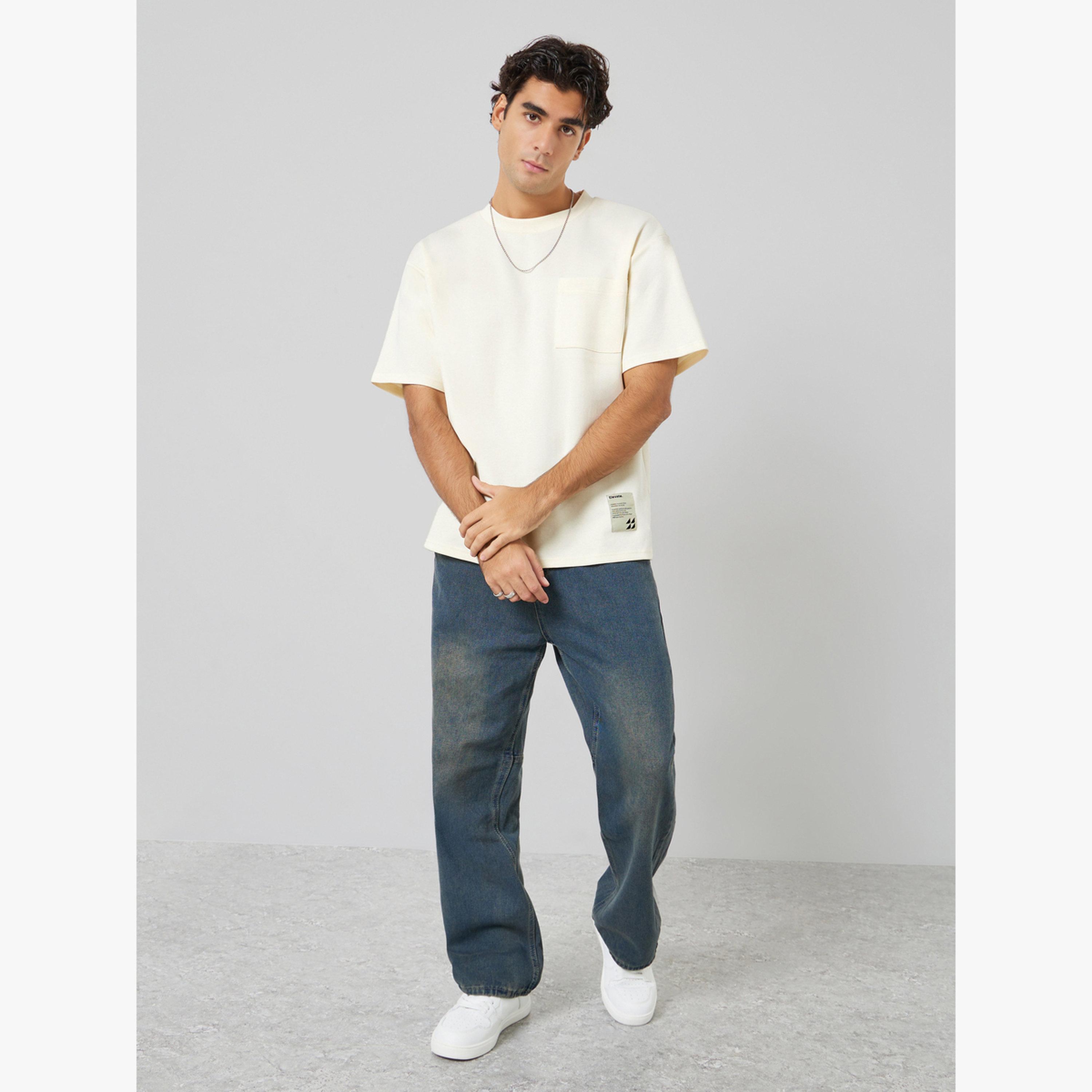 Styli Men Oversized Compact Stretch Heavy Jersey T-Shirt with Badge-men-clothing-tshirtsandpolos-tshirts-image-2