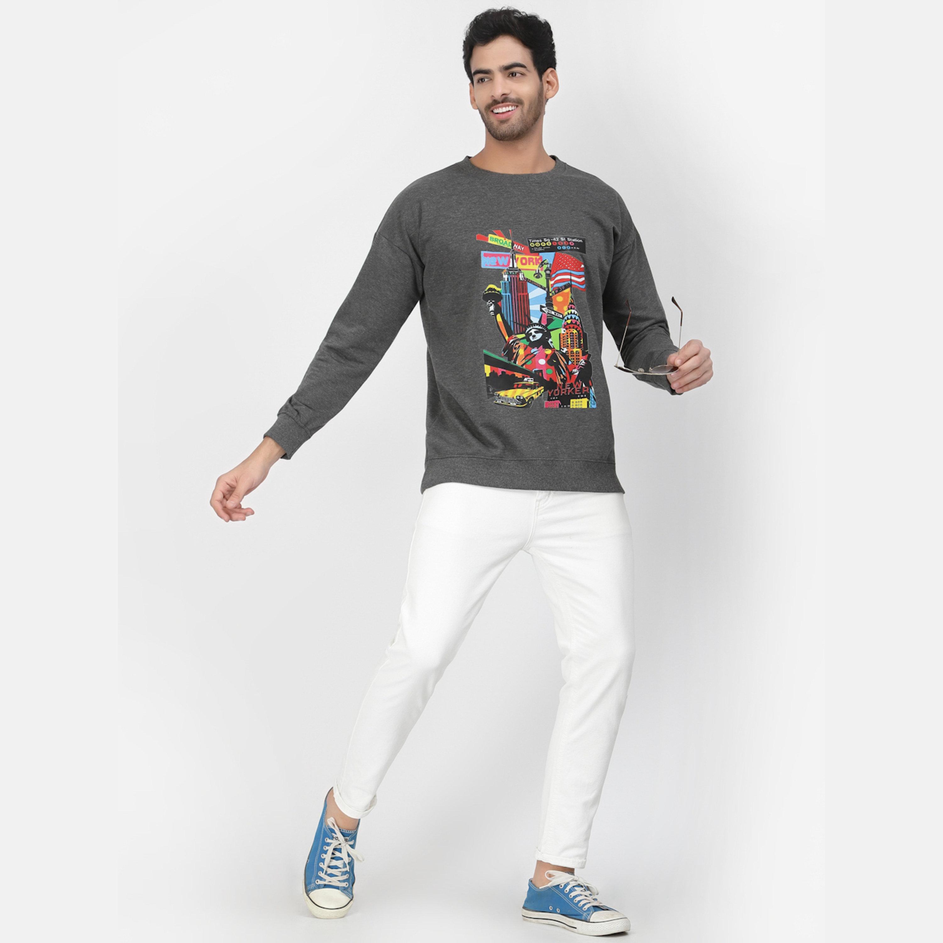 بوز - سويت شيرت رجالي بياقة دائرية وأكمام طويلة بطبعة غرافيكية لنيويورك-men-winterwear-hoodiesandsweatshirts-image-2