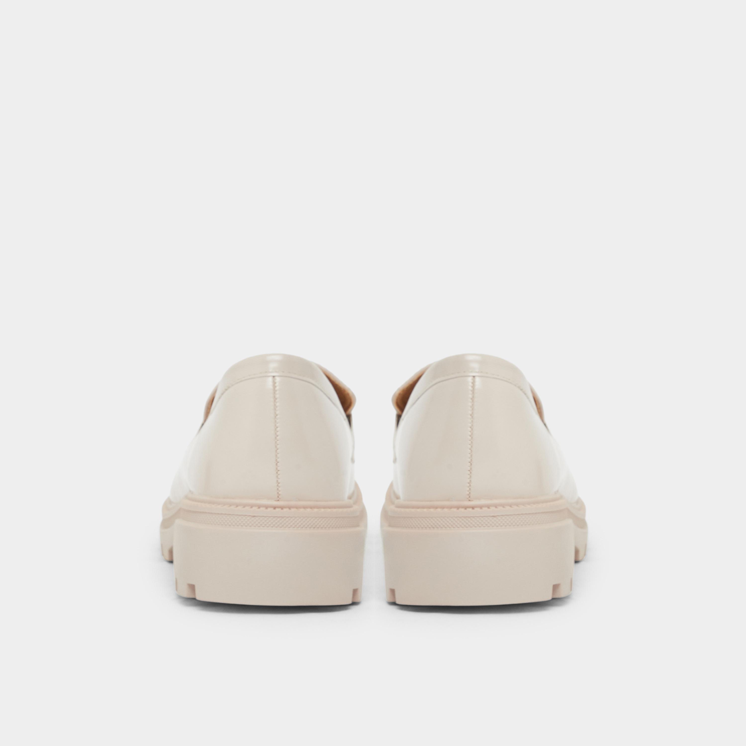 ستايلي - حذاء رياضي نسائي من الجلد اللامع لون بيج-women-shoes-flats-loafers-image-5