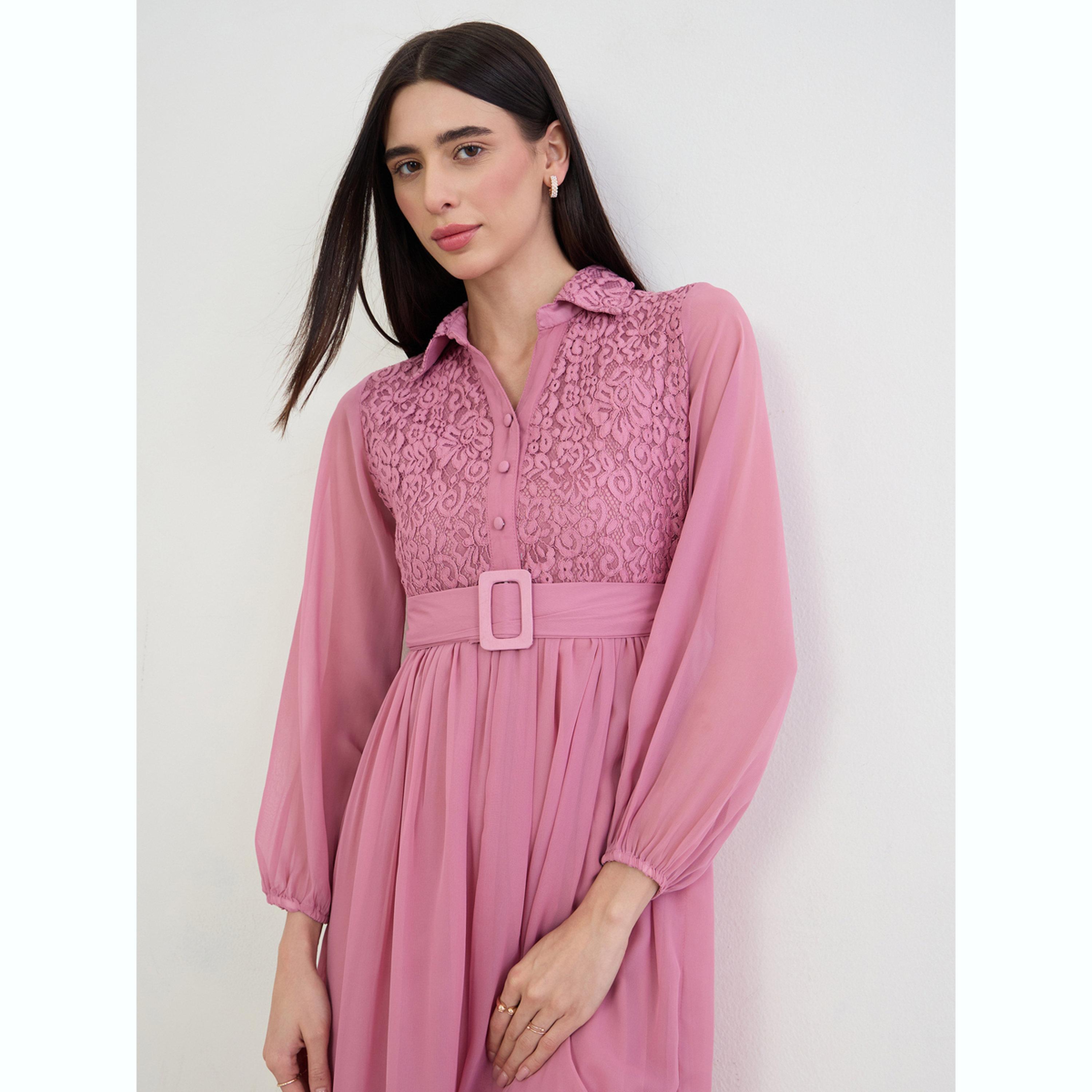 فستان طويل بحزام وتفاصيل دانتيل عند الصدر-women-clothing-dresses-image-2
