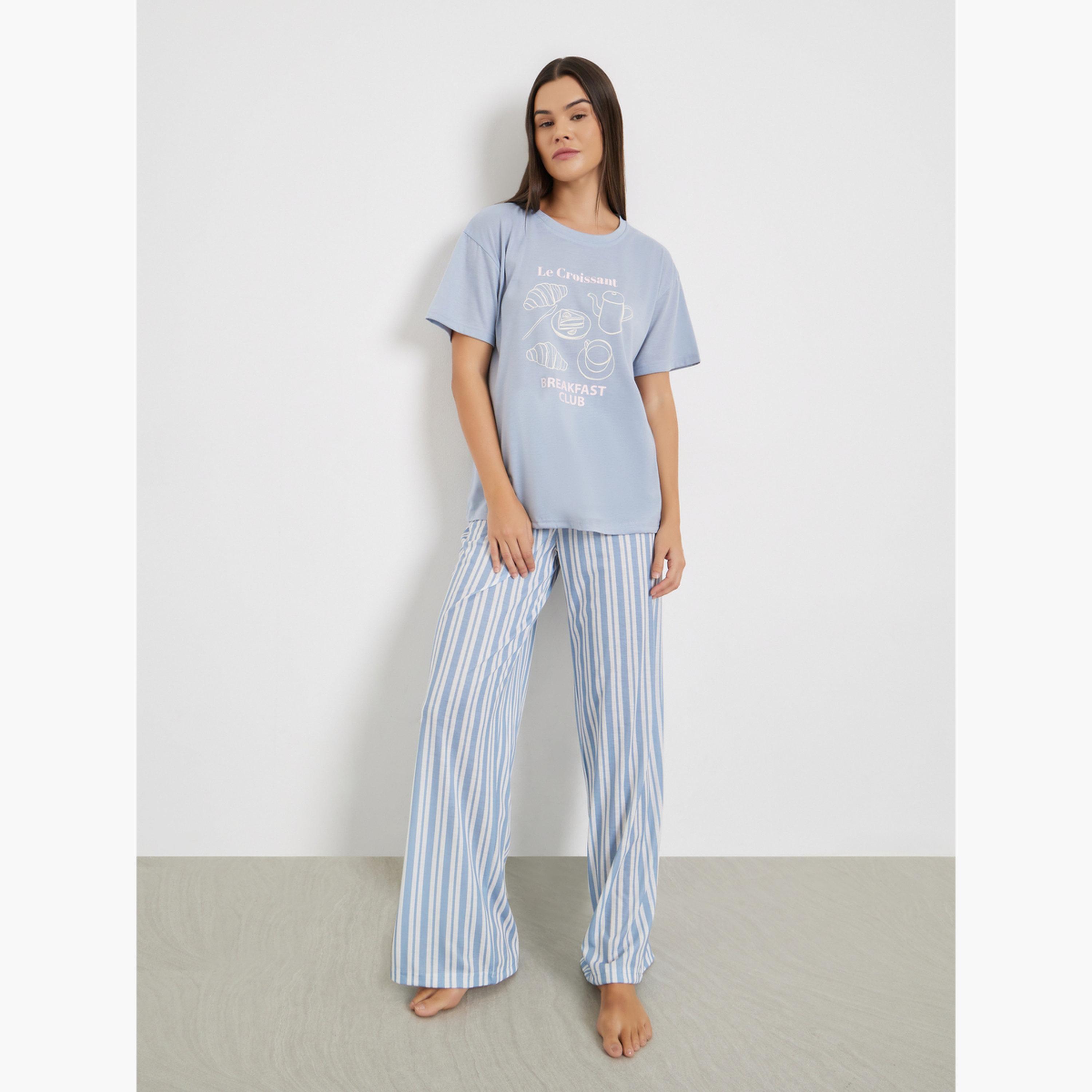 ستايلي - بيجاما بطبعة غرافيكية وأكتاف منخفظة-women-clothing-nightwear-pyjamas-longsets-image-1