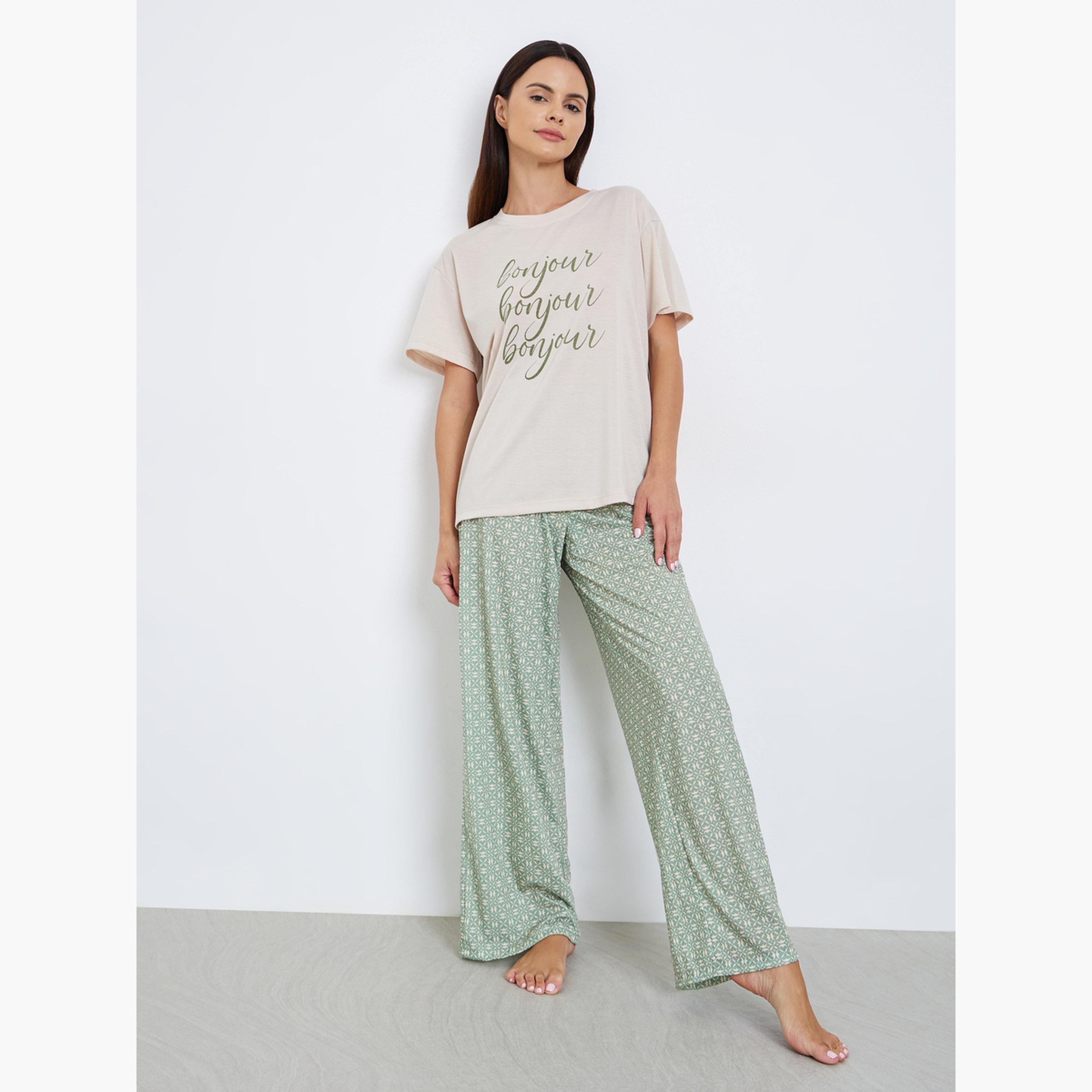 ستايلي - بيجاما بأكتاف منخفضه بطبعة بونجور-women-clothing-nightwear-pyjamas-longsets-image-1