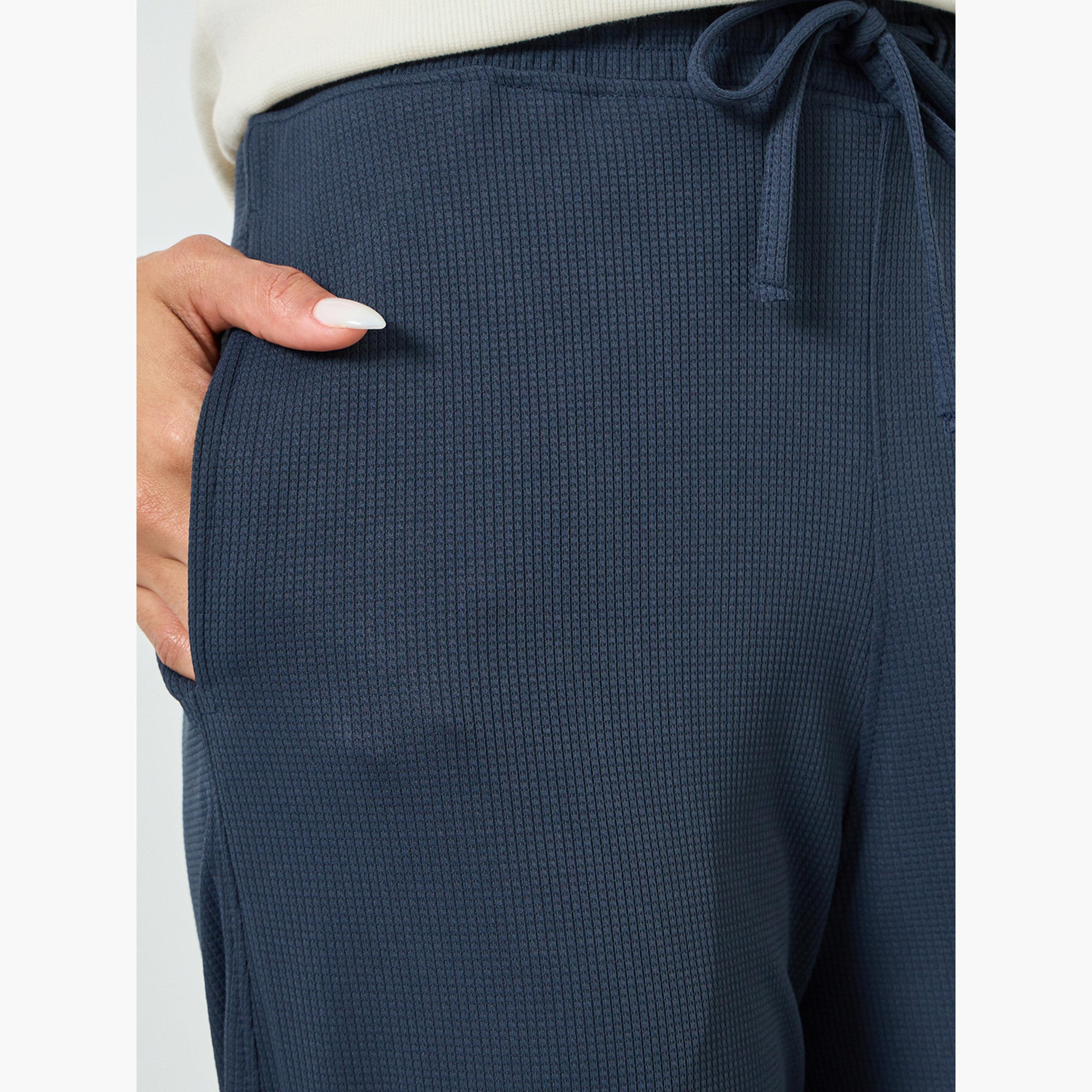 بنطال جوغر محبوك بنسيج وافل وقصة مريحة-women-clothing-bottoms-joggers-image-4