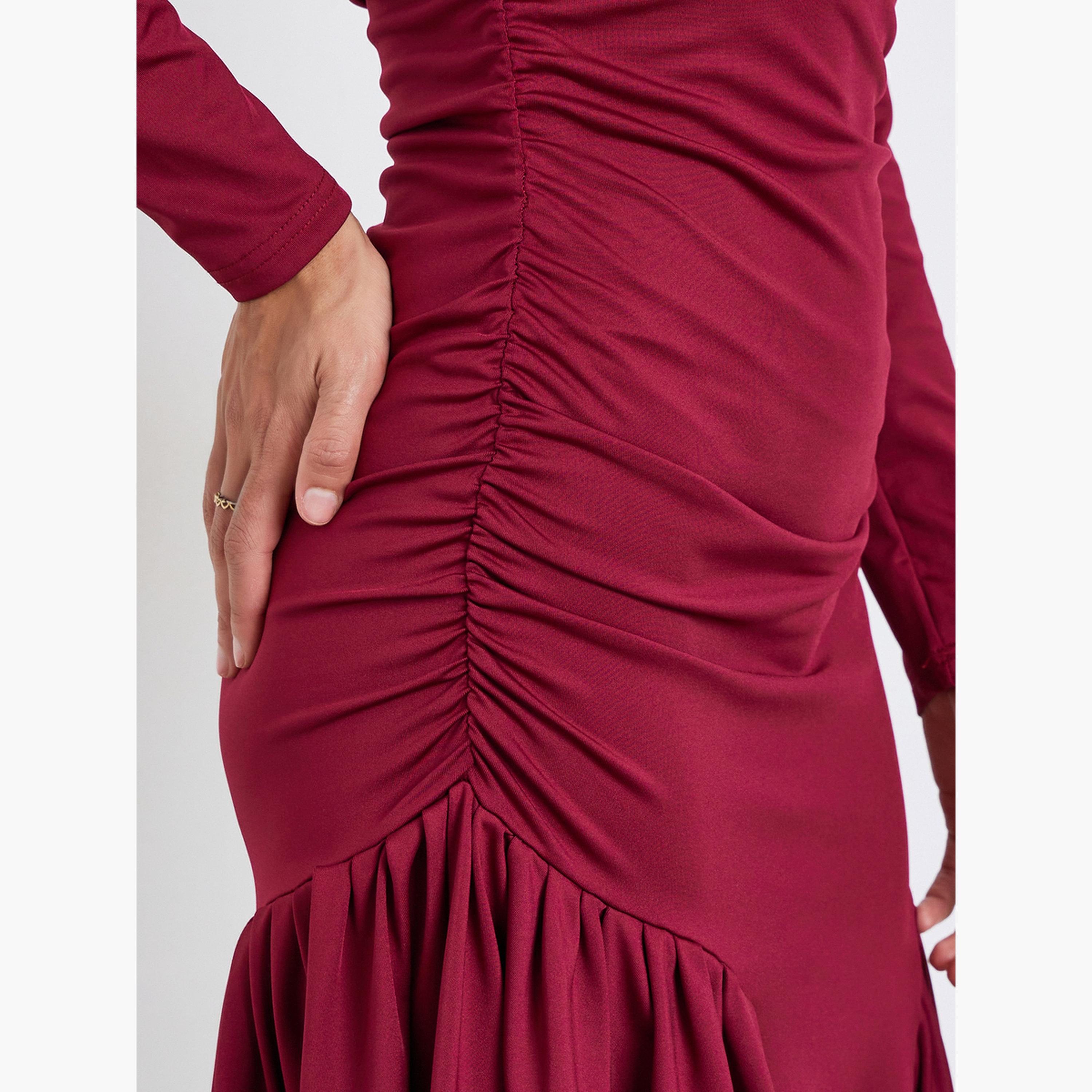 ستايلي - فستان بطول الركبة أسود مع فتحة على الكتف-women-clothing-dresses-image-4