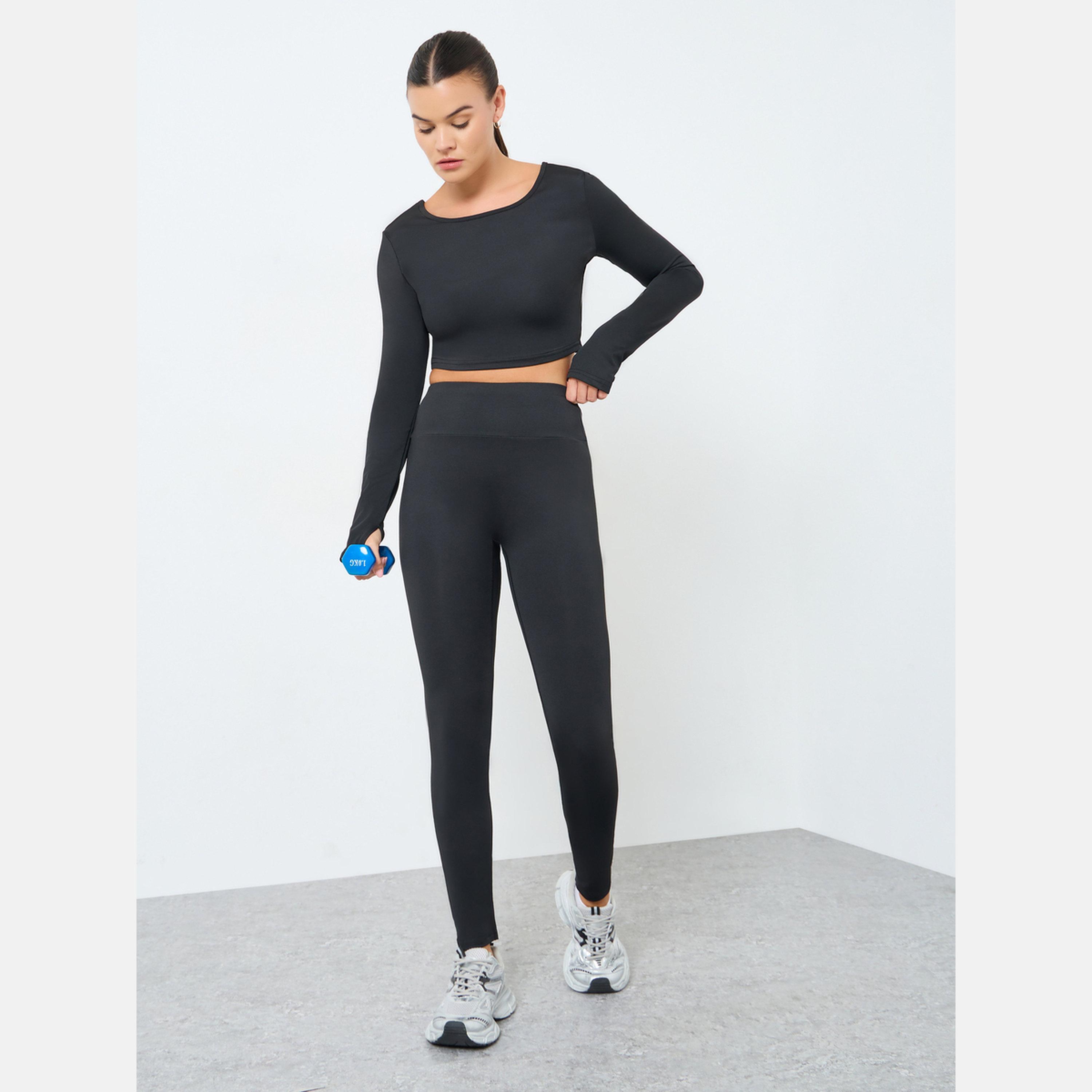 ستايلي - طقم بلوزة قصيرة مع ليقنز/ فيزون بفتحة خلفية-women-clothing-sportswearandactivewear-trackpantsandtracksuits-image-1