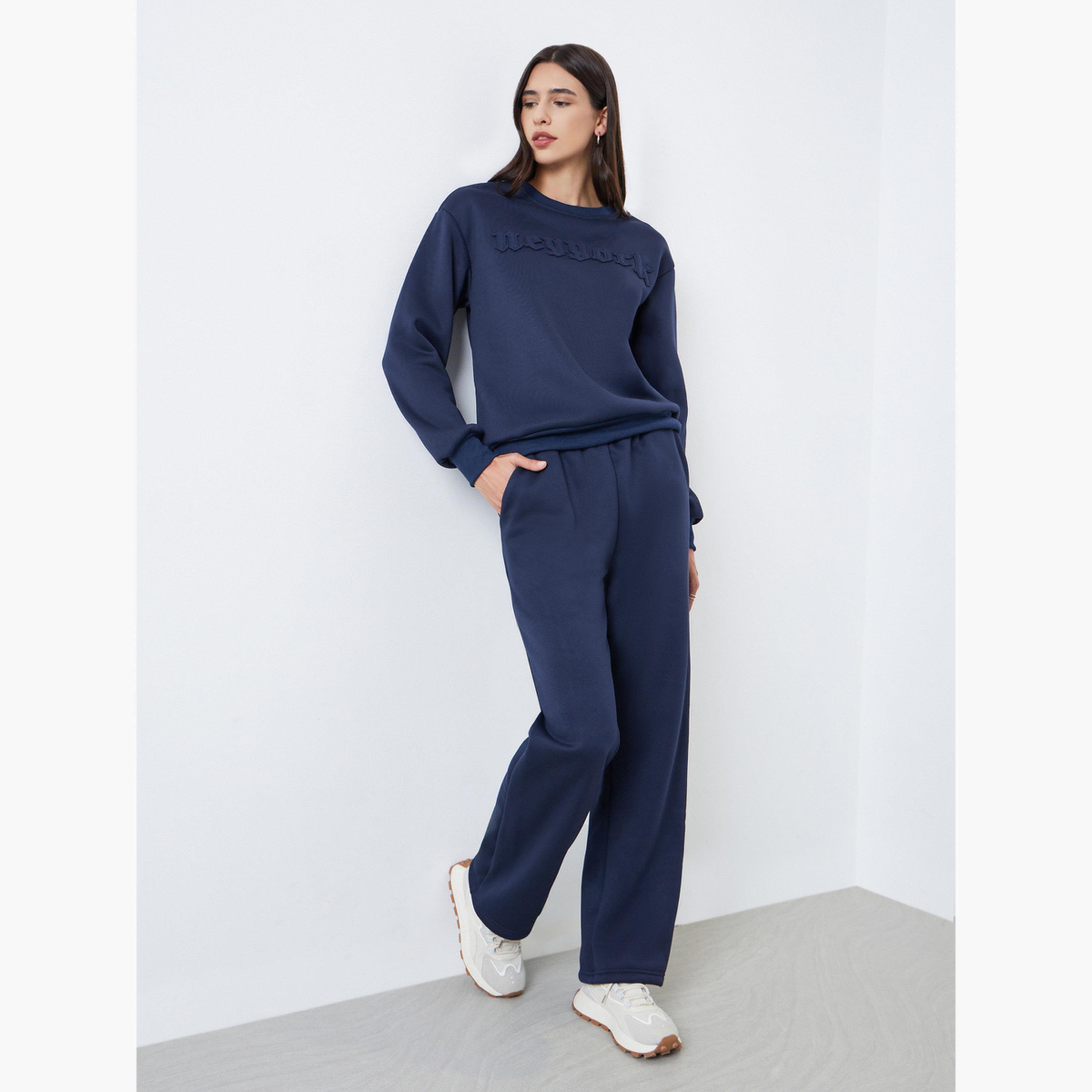 ستايلي - طقم سويت شيرت وبنطال رياضي بتفاصيل مرقعة للنساء-women-clothing-coordsets-image-1
