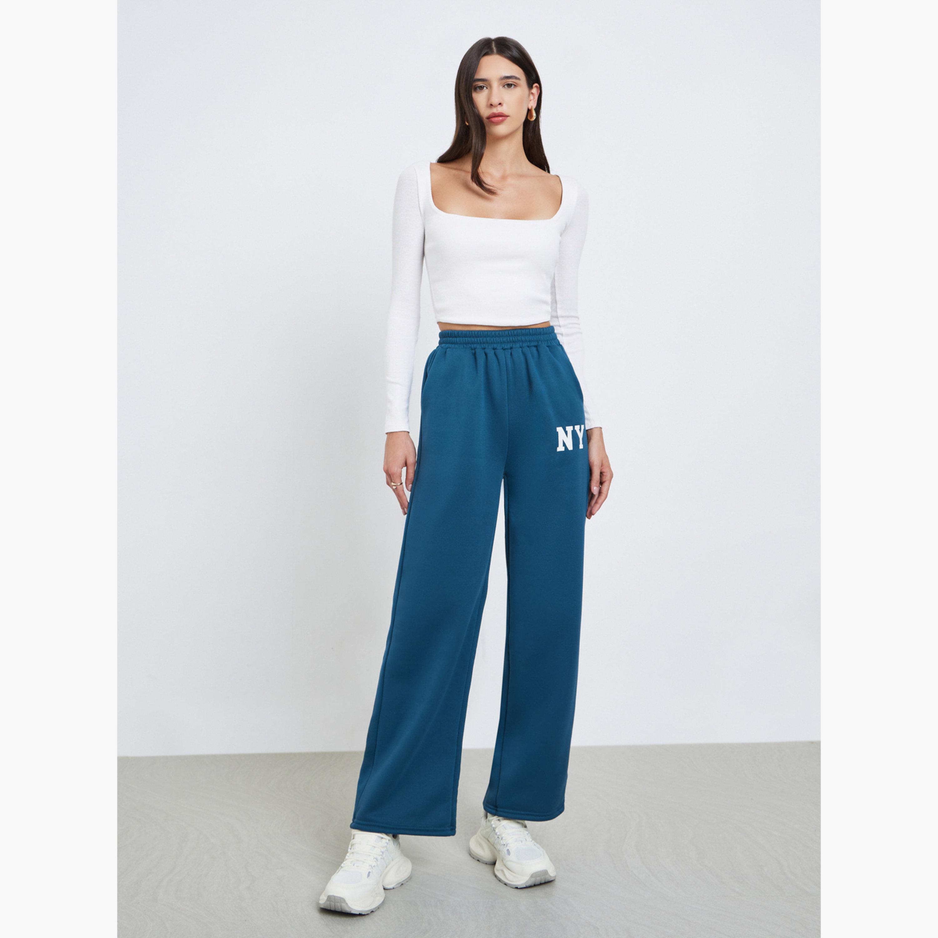 ستايلي - بنطال رياضي واسع الساق بطباعة خطية للنساء-women-clothing-bottoms-joggers-image-2