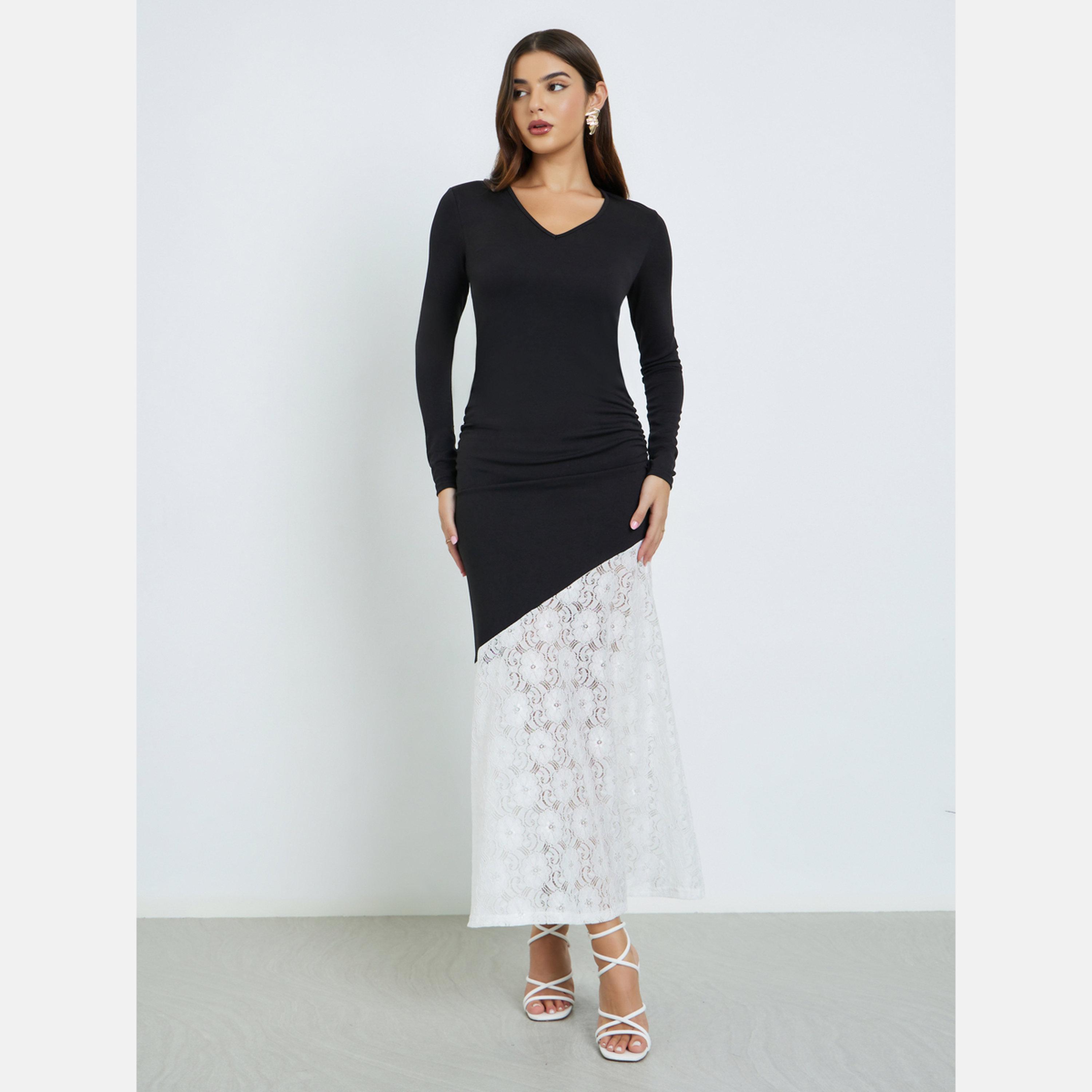 ستايلي - فستان ماكسي بأكمام طويلة وحافة من الدانتيل-women-clothing-dresses-image-1