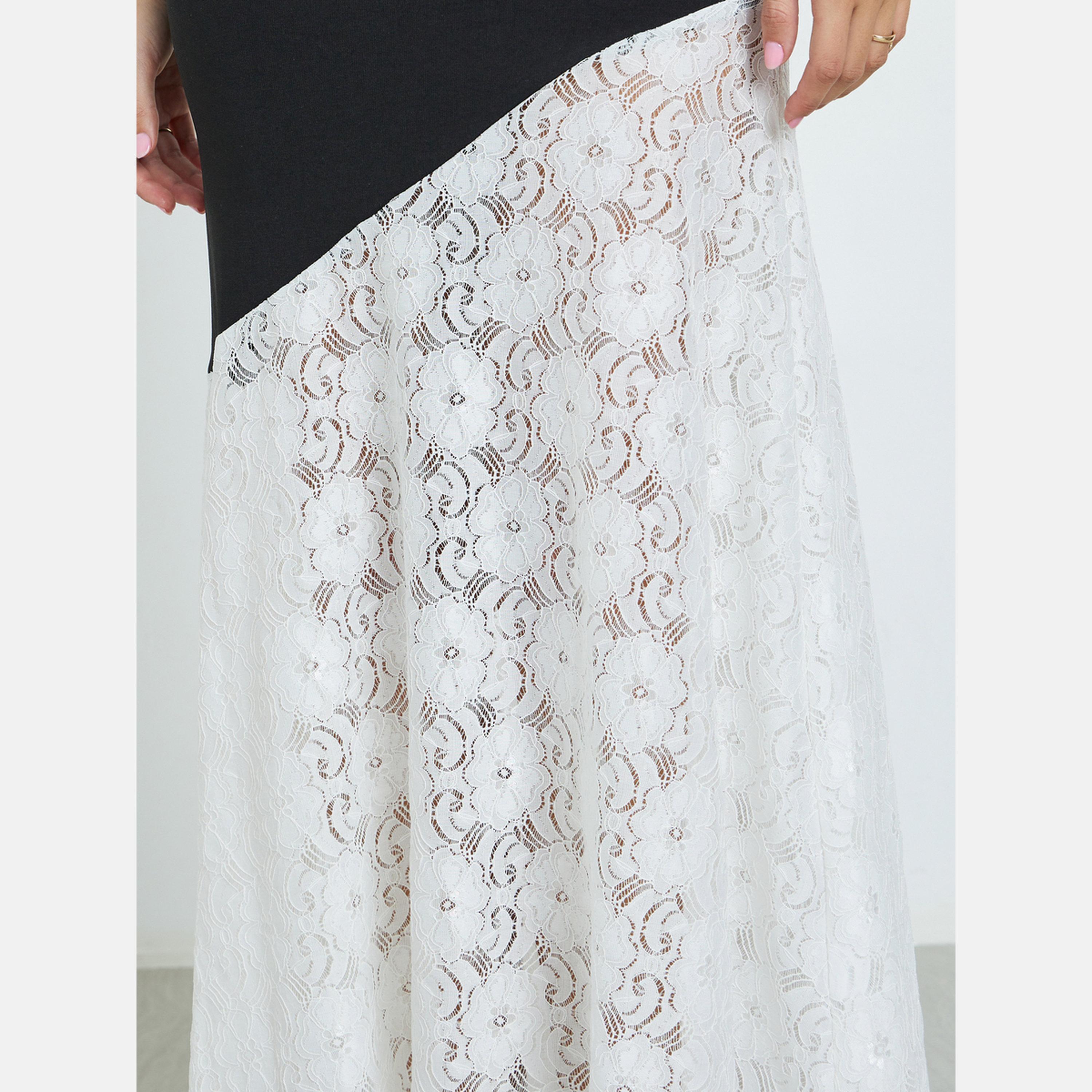 ستايلي - فستان ماكسي بأكمام طويلة وحافة من الدانتيل-women-clothing-dresses-image-4