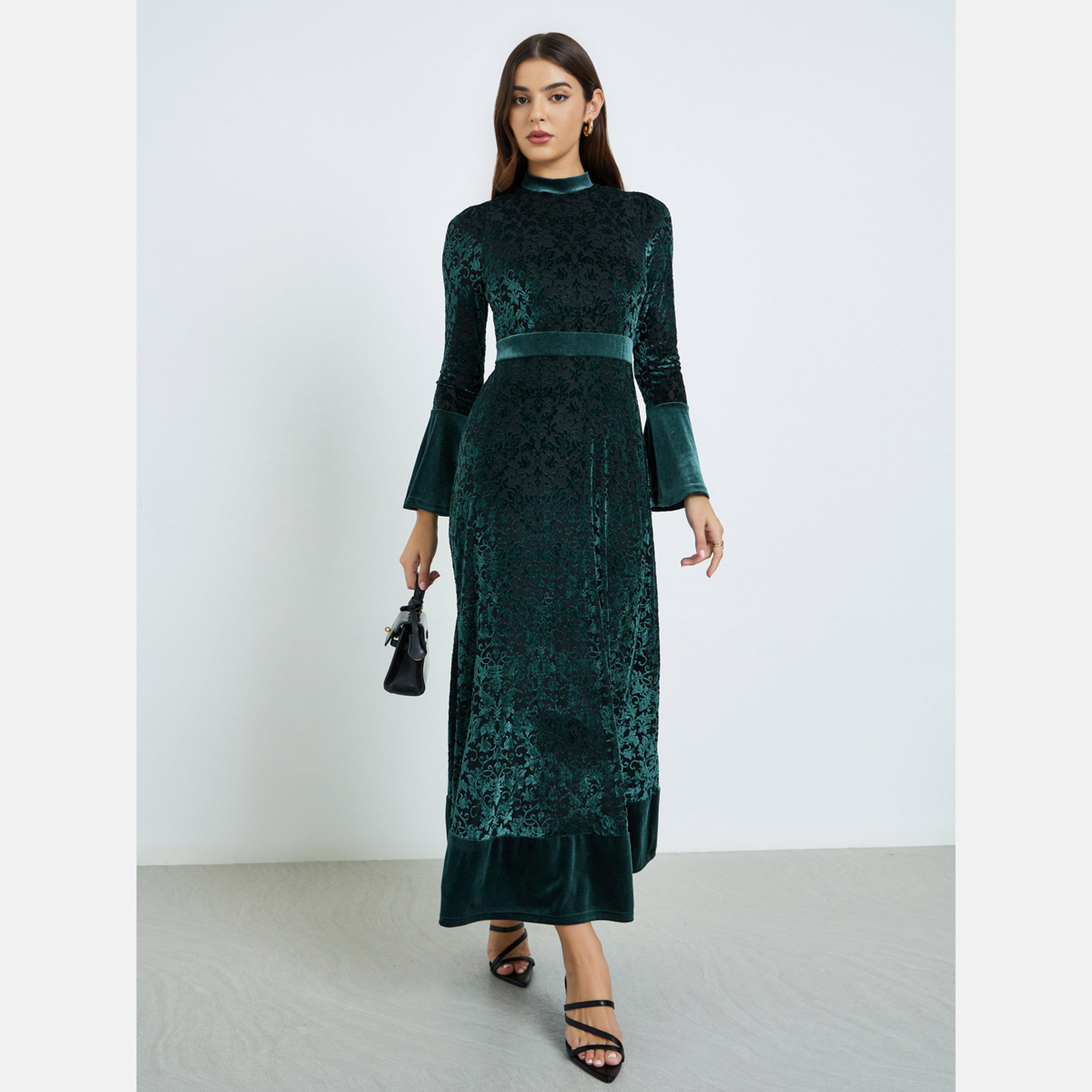 ستايلي - فستان ماكسي بتصميم A بأكمام طويلة ومظهر مخملي باللون الأزرق المخضر-women-clothing-dresses-image-1