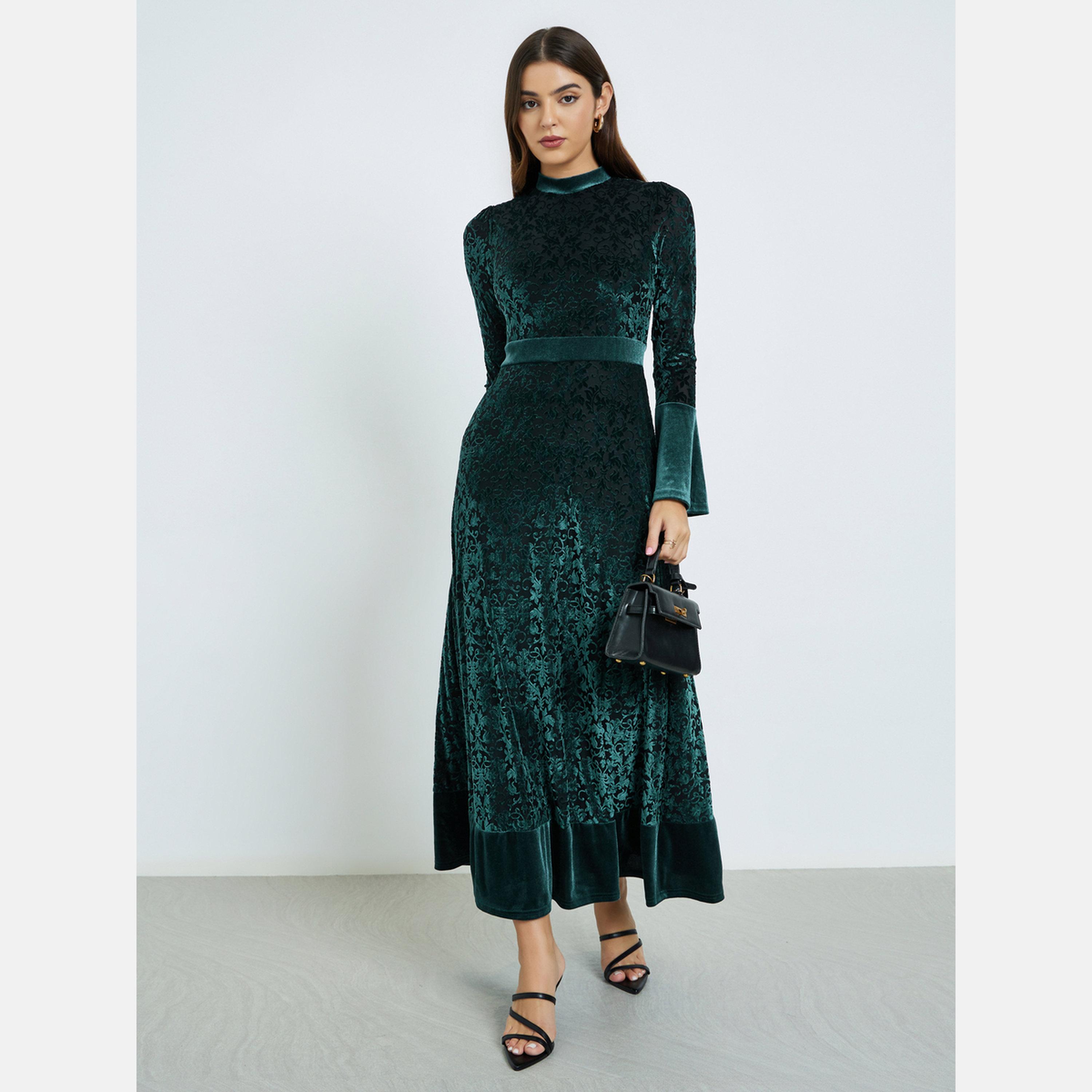 ستايلي - فستان ماكسي بتصميم A بأكمام طويلة ومظهر مخملي باللون الأزرق المخضر-women-clothing-dresses-image-2