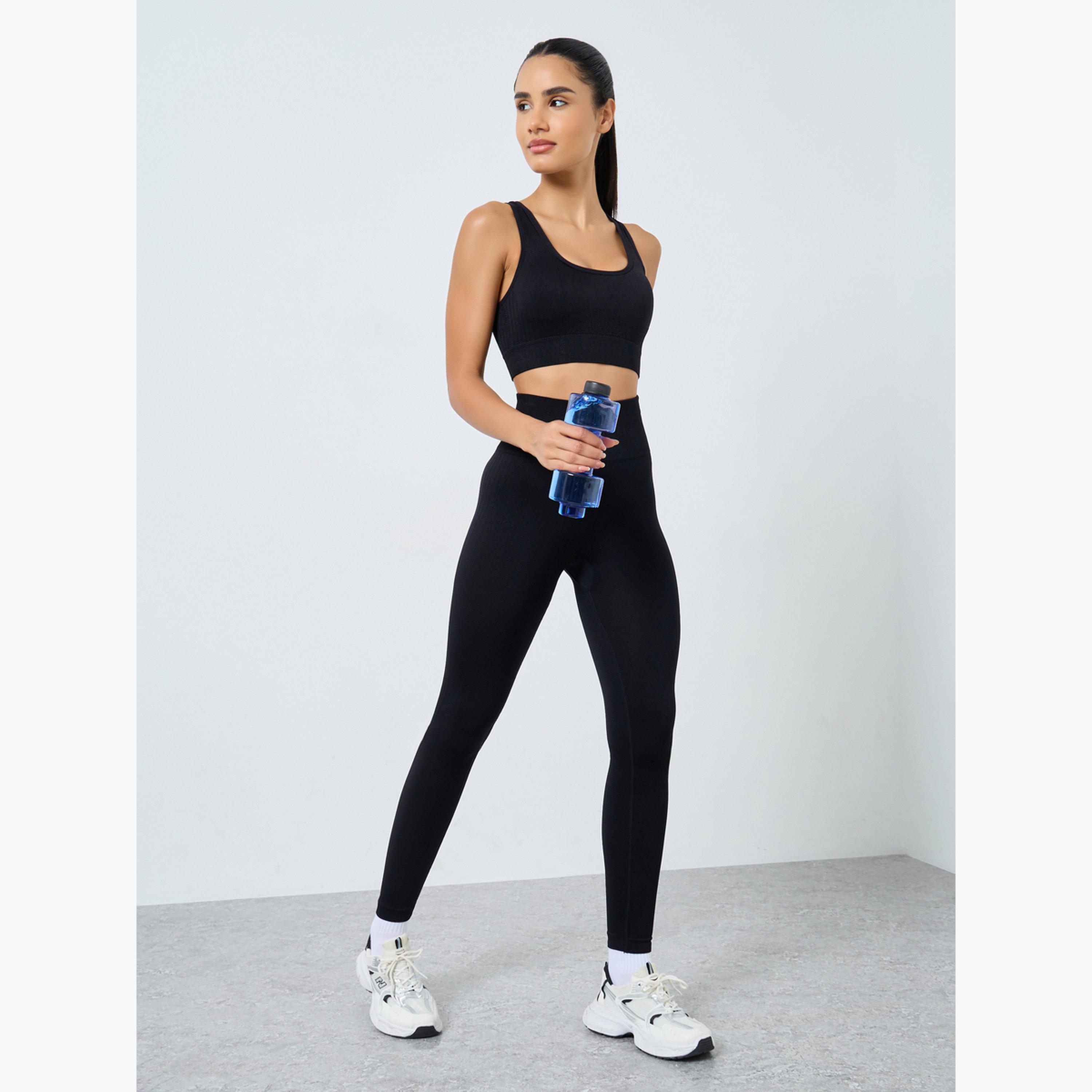 ستايلي - طقم 3 قطع - حمالة صدر رياضية بتصميم ممزق، وشورت، وبنطال ضيق بظهر مكشكش-women-clothing-sportswearandactivewear-trackpantsandtracksuits-image-2