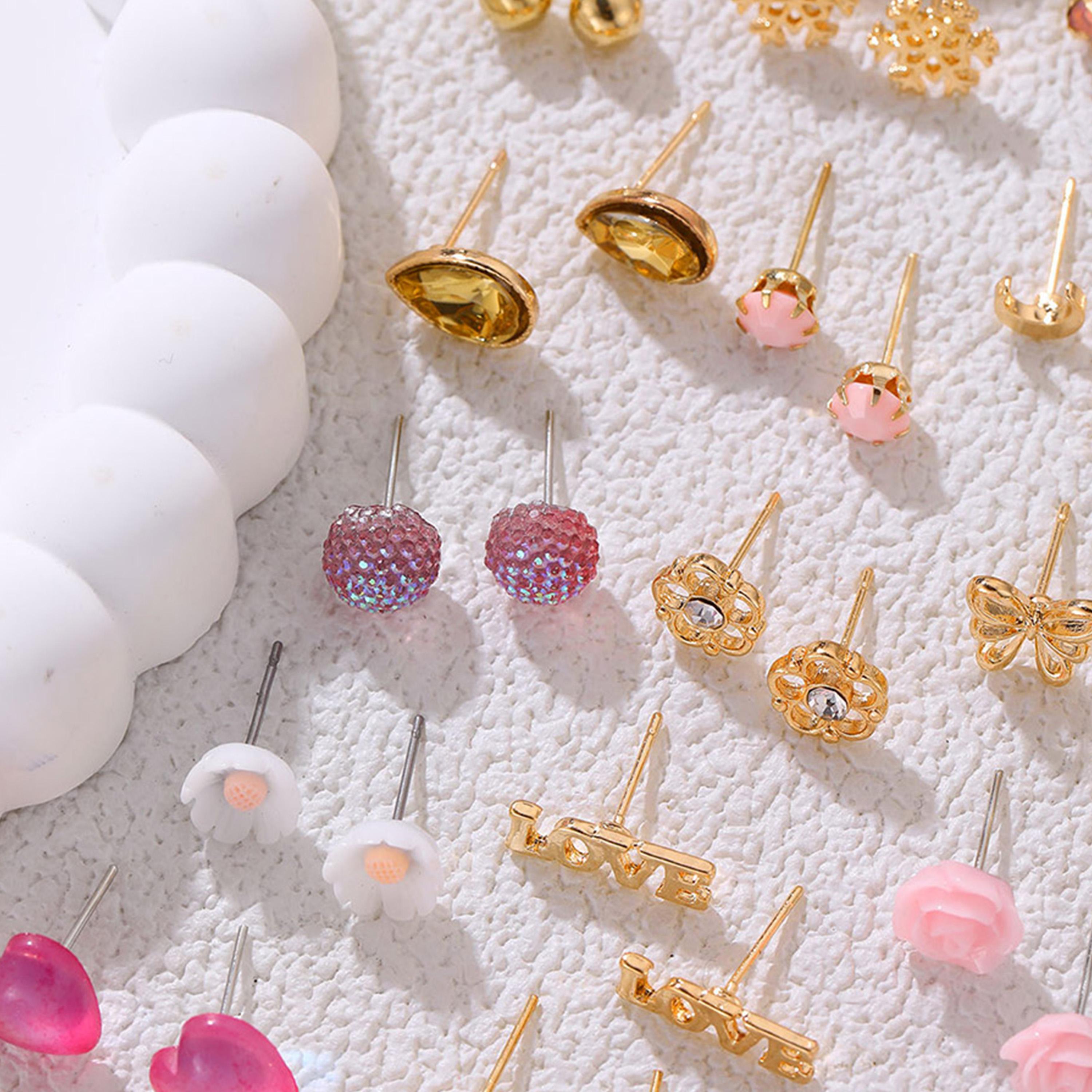 تيك تو - مجموعة من 30 زوجًا من الأقراط المتنوعة-women-watchesandjewellery-jewellery-earrings-image-3