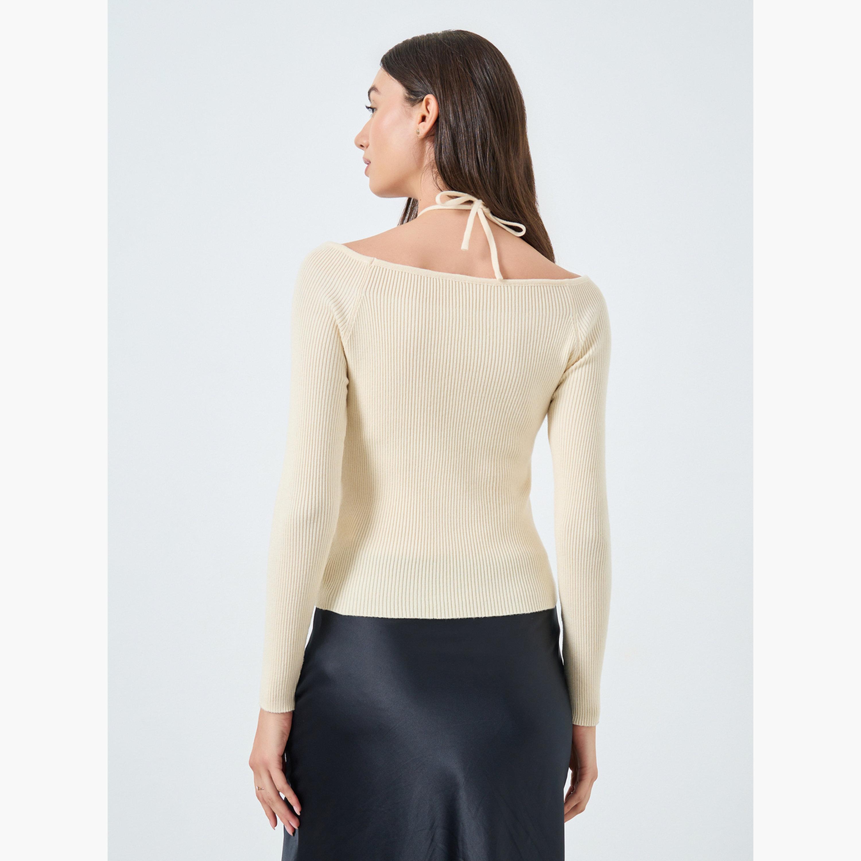 تيك تو - بلوزة سادة برقبة واسعة وتفاصيل زهور-women-clothing-tshirts-image-4
