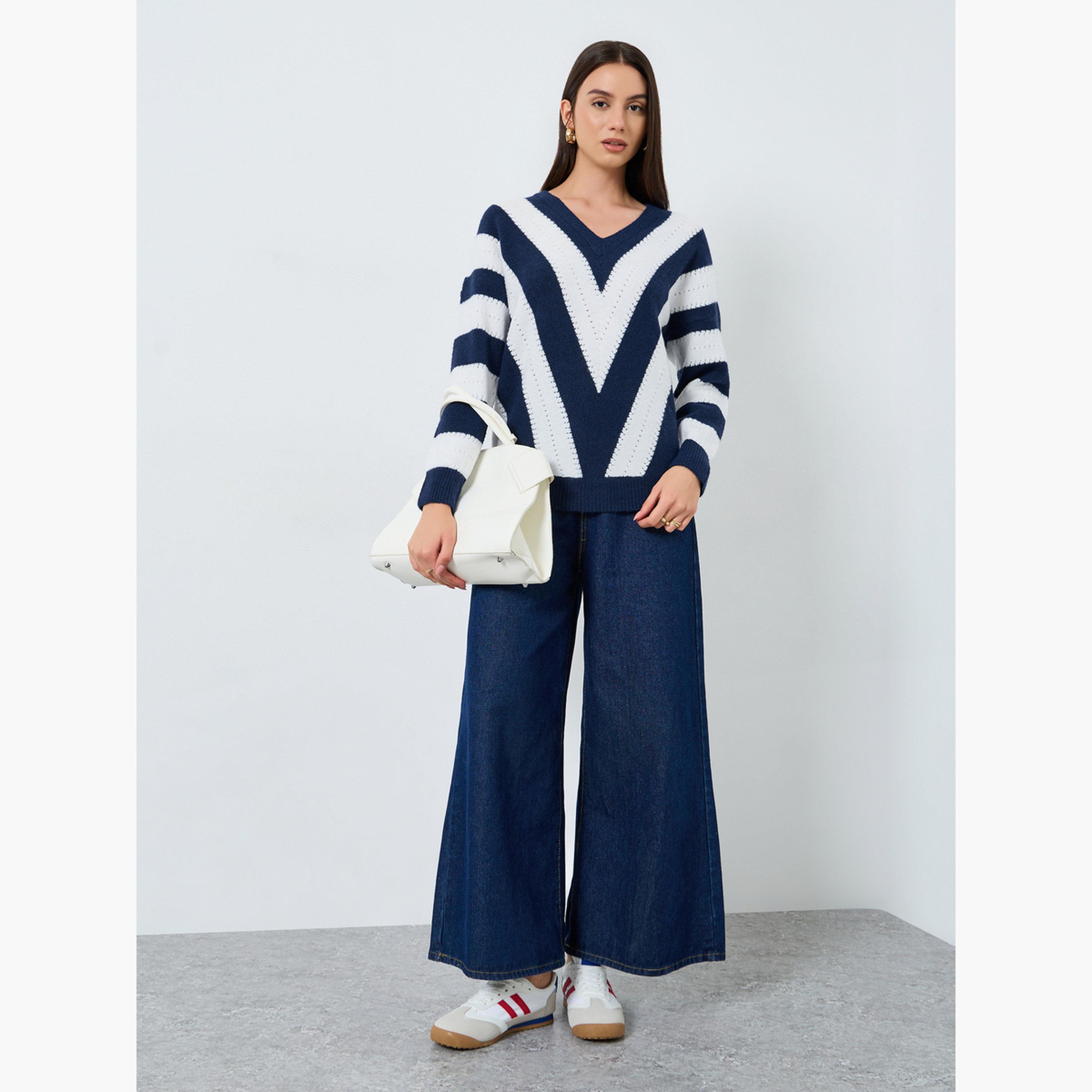 تيك تو - سترة نسائية مخططة سميكة برقبة على شكل حرف V وأكمام طويلة-women-clothing-cardigansandjumpers-jumpers-image-2