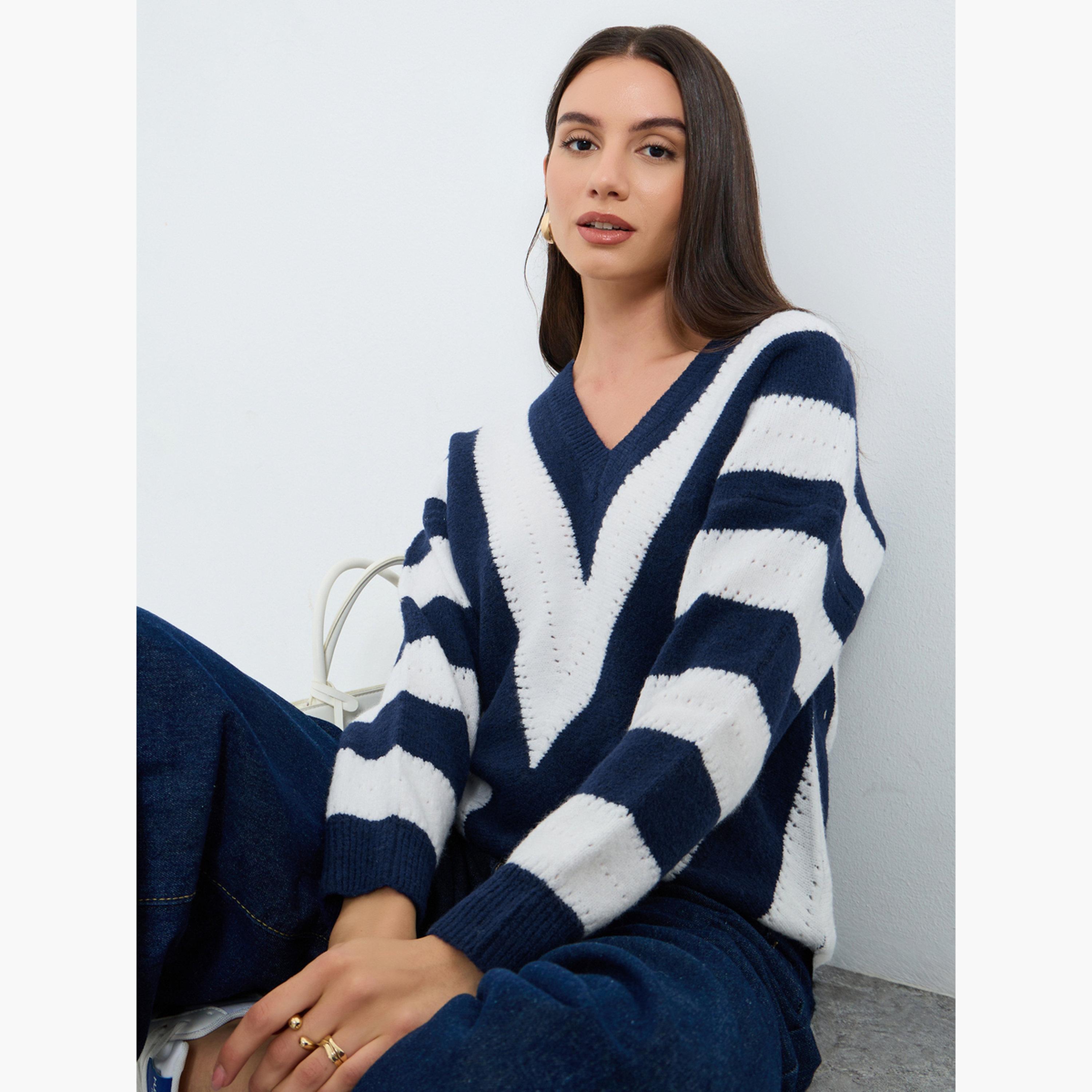 تيك تو - سترة نسائية مخططة سميكة برقبة على شكل حرف V وأكمام طويلة-women-clothing-cardigansandjumpers-jumpers-image-3