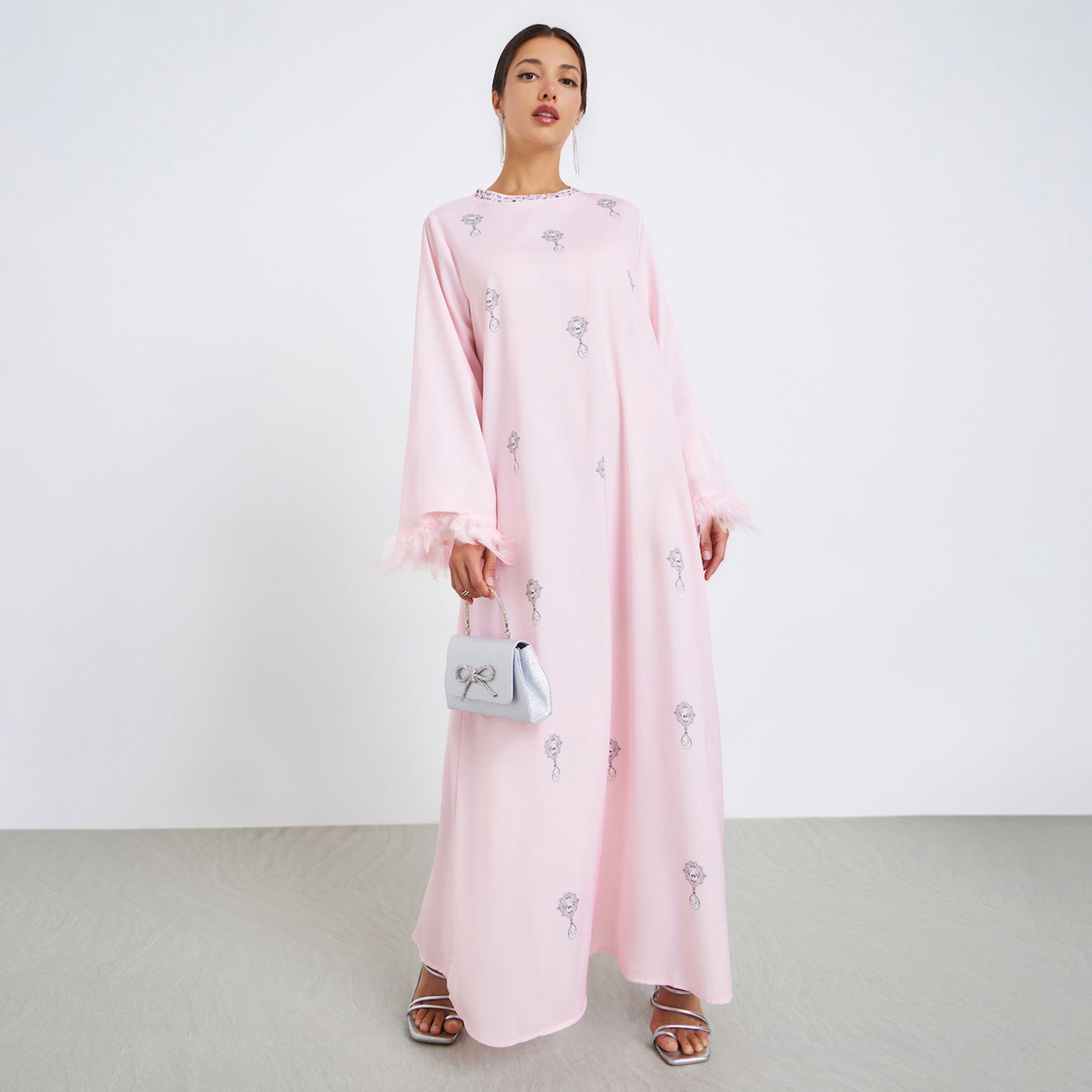 جلابية مطبوعة بتفاصيل ريش صناعي-women-arabicclothing-jalabiyas-image-1