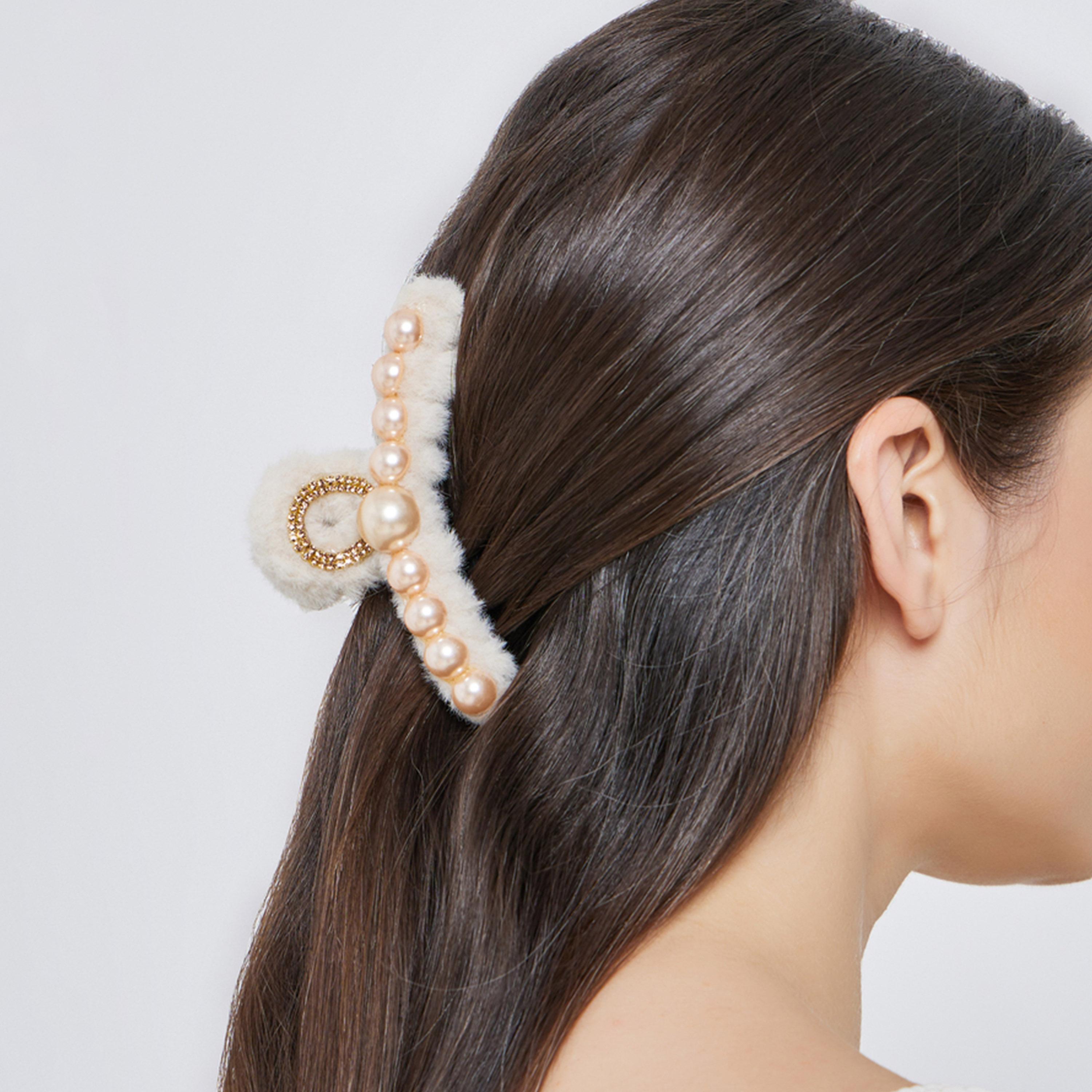 Styli Beige Faux Fur Pearl Hair Claw-women-hairaccessories-others-image-2