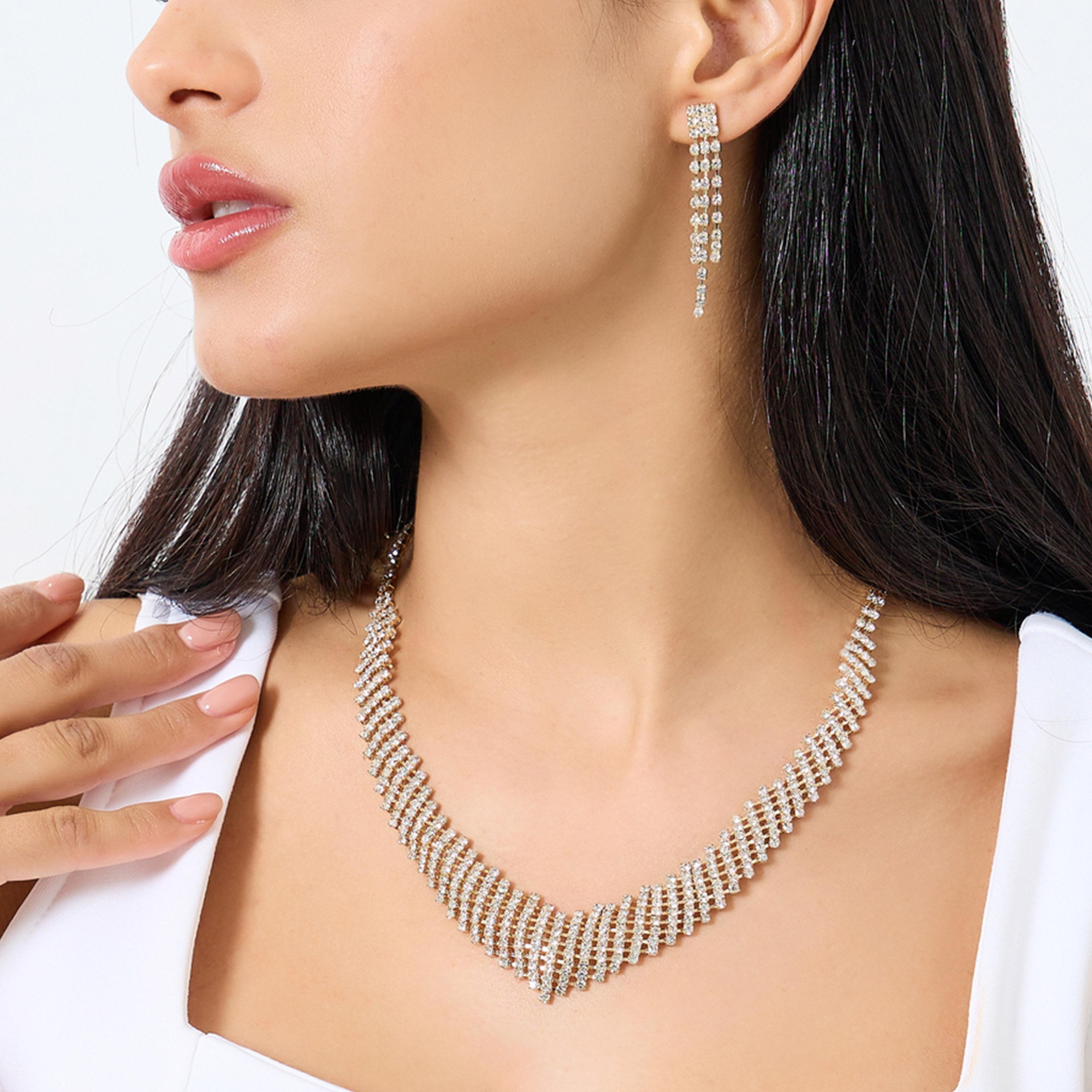 ستايلي - طقم مجوهرات مكون من قلادة وأقراط متدلية مزينة لون ذهبي-women-watchesandjewellery-jewellery-jewellerysets-image-2