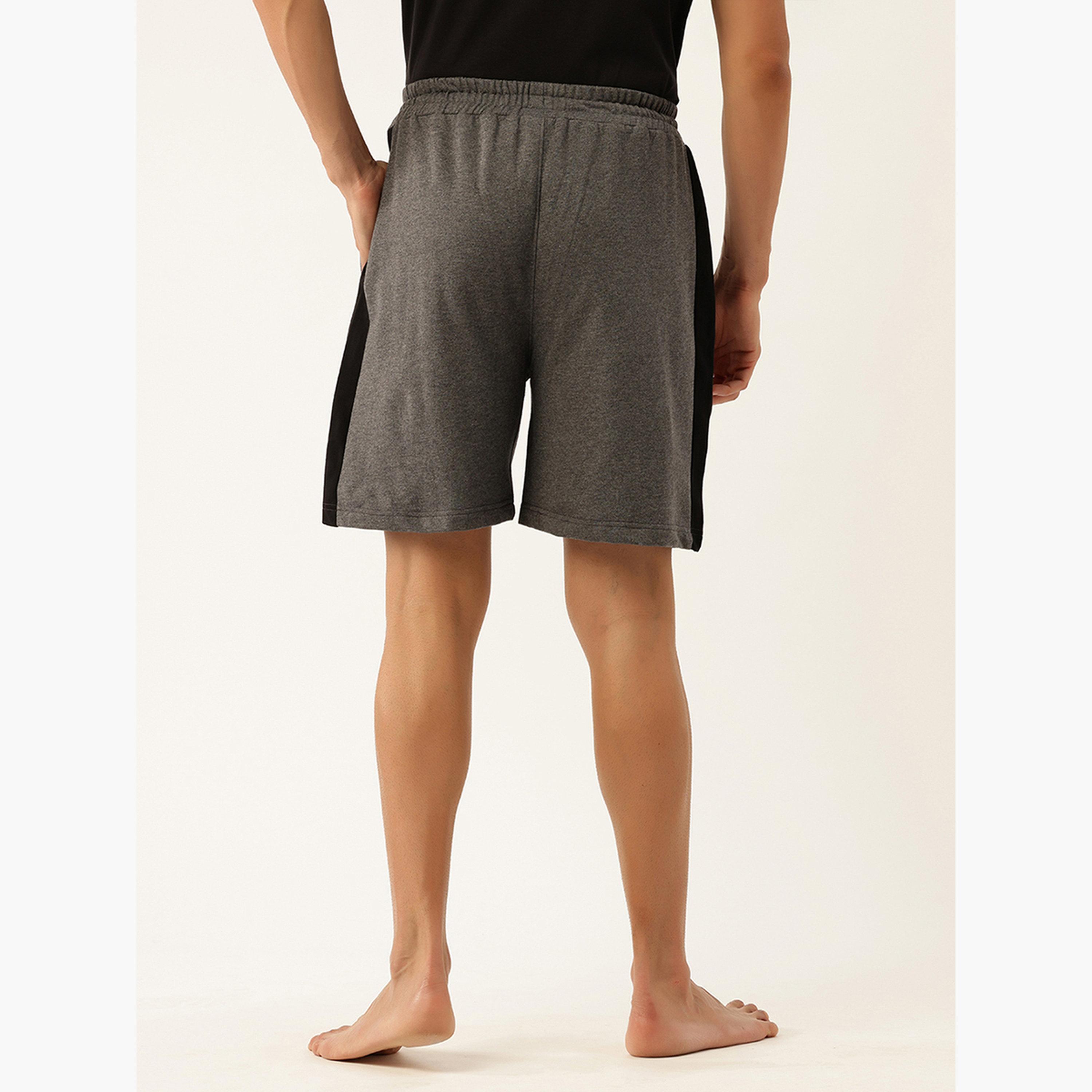 شورت مريح بجزء جانبي-men-clothing-bottoms-shorts-image-5