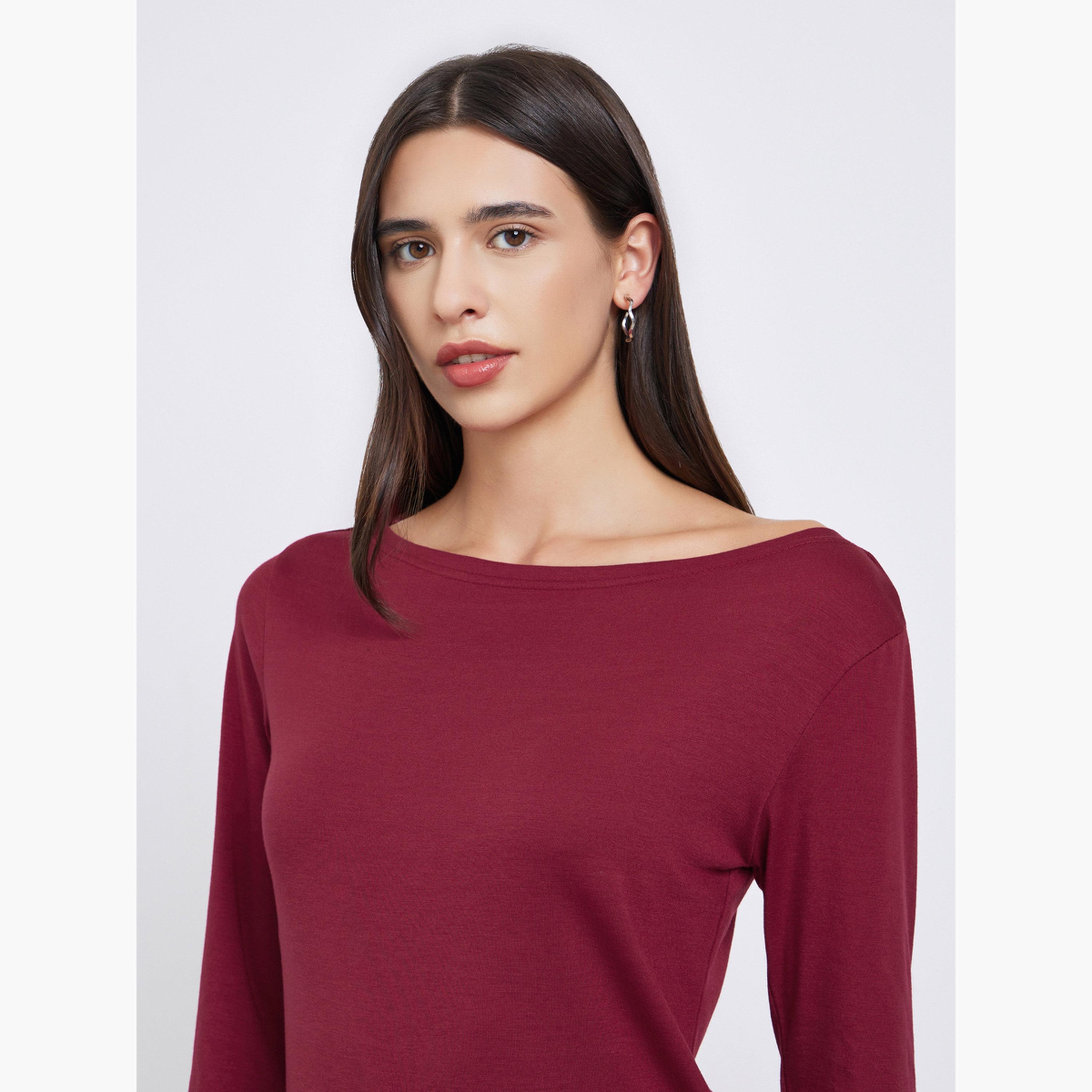 ستايلي - تي شيرت بقصّة عادية وطبعة جرافيكية لون برغندي-women-clothing-tshirts-image-3
