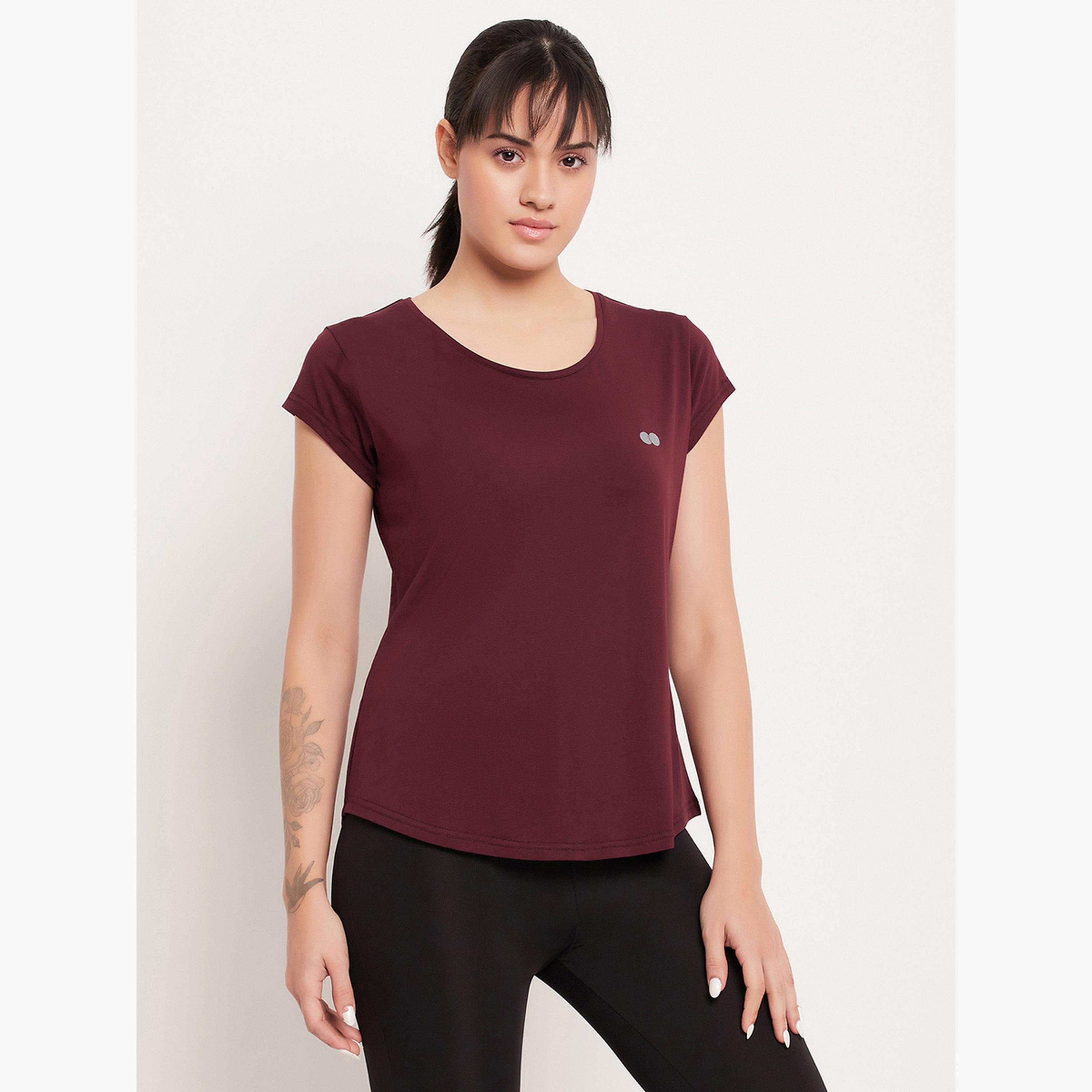 كلوفيا - تي شيرت رياضي مريح لون برغندي-women-clothing-tshirts-image-5