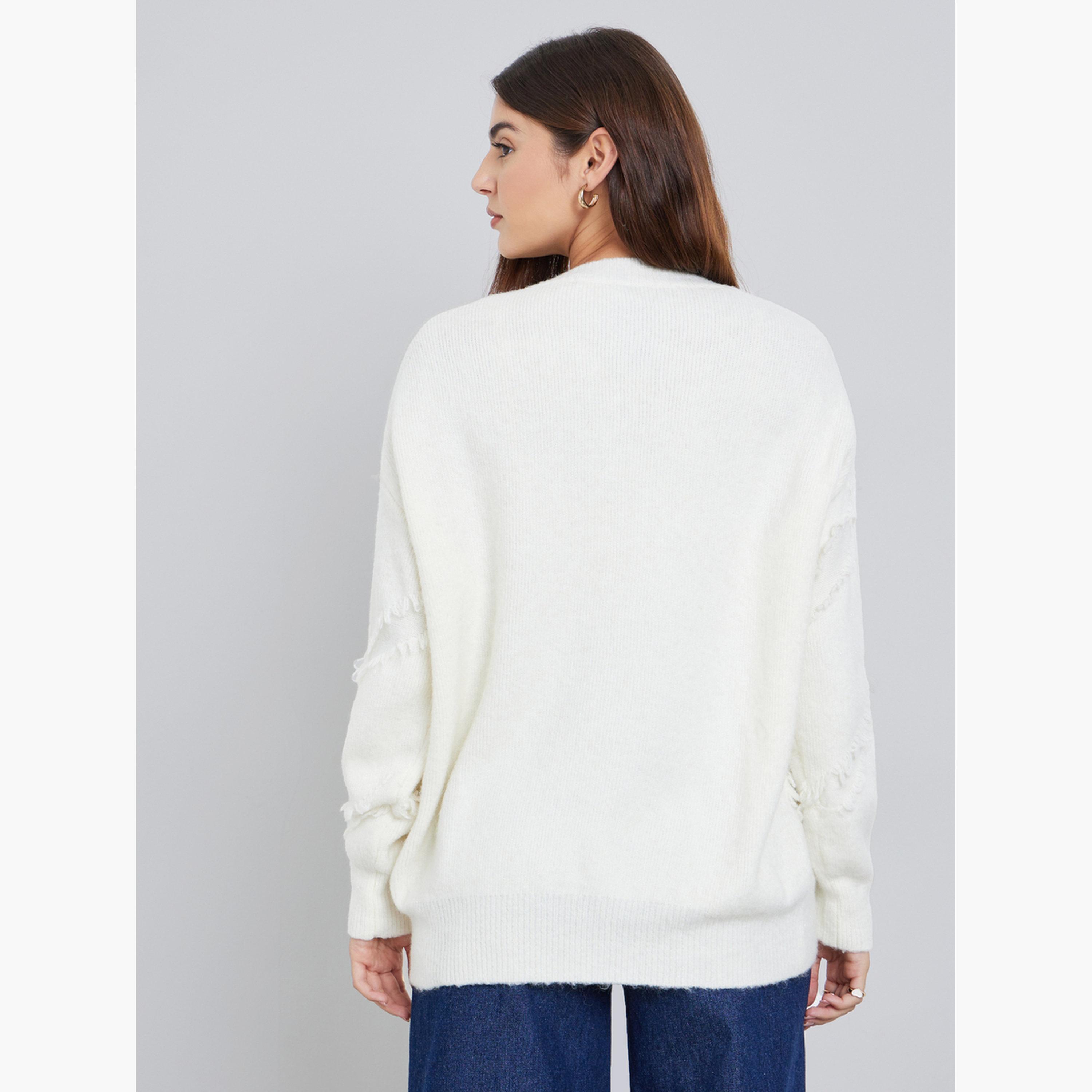 ستايلي - سترة تصميم واسع ذات نسيج أبيض وتفاصيل مهترئة للنساء -women-winterwear-cardigansandjumpers-jumpers-image-5