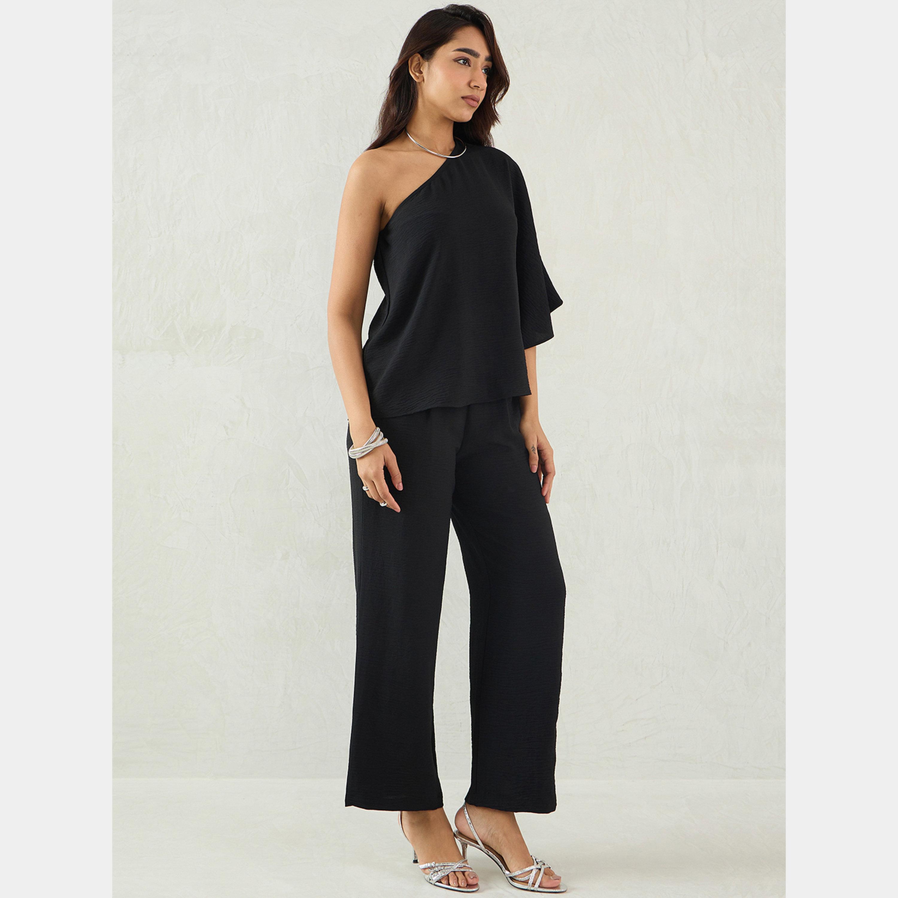 فيميلا - بلوزة سوداء بكتف واحد وبنطال-women-clothing-coordsets-image-2