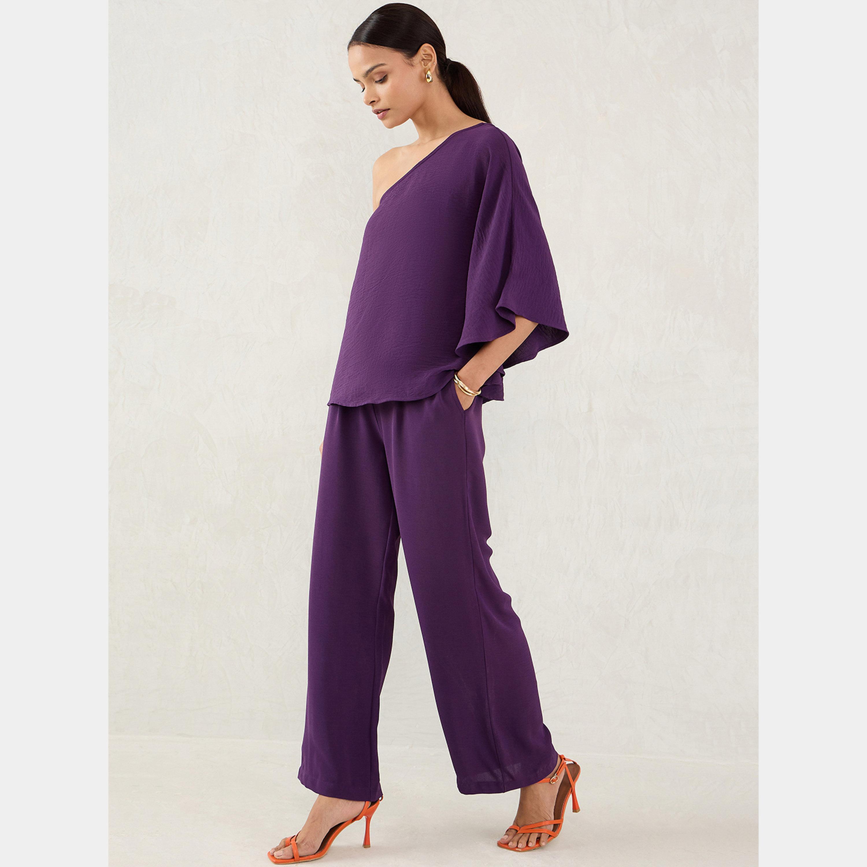 فيميلا - بنطال وبلوزة بكتف واحد لون ارجواني-women-clothing-coordsets-image-5