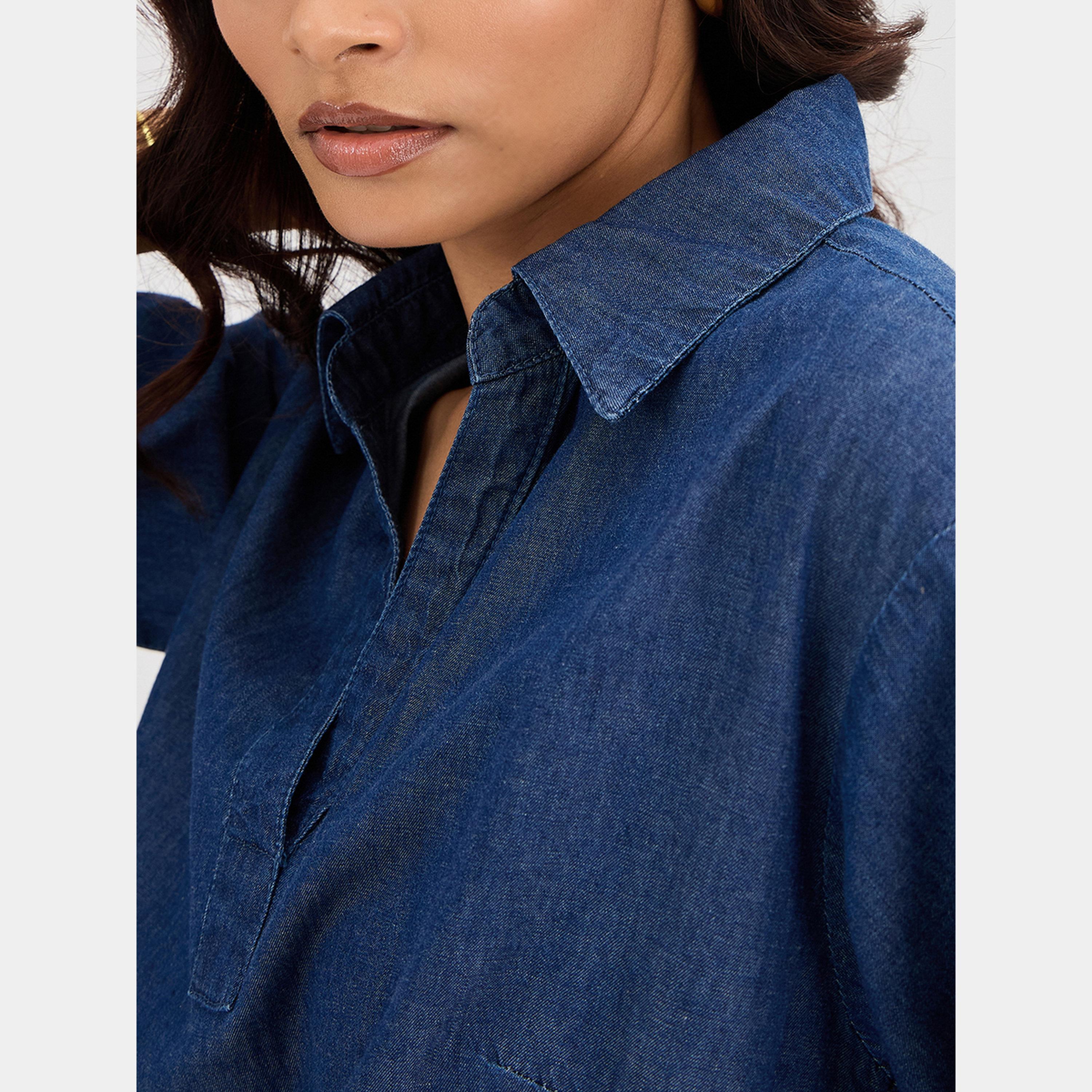 فيميلا - فستان جينز نسائي بطول الركبة بأكمام قصيرة وياقة سادة لون أزرق كحلي-women-clothing-dresses-image-4