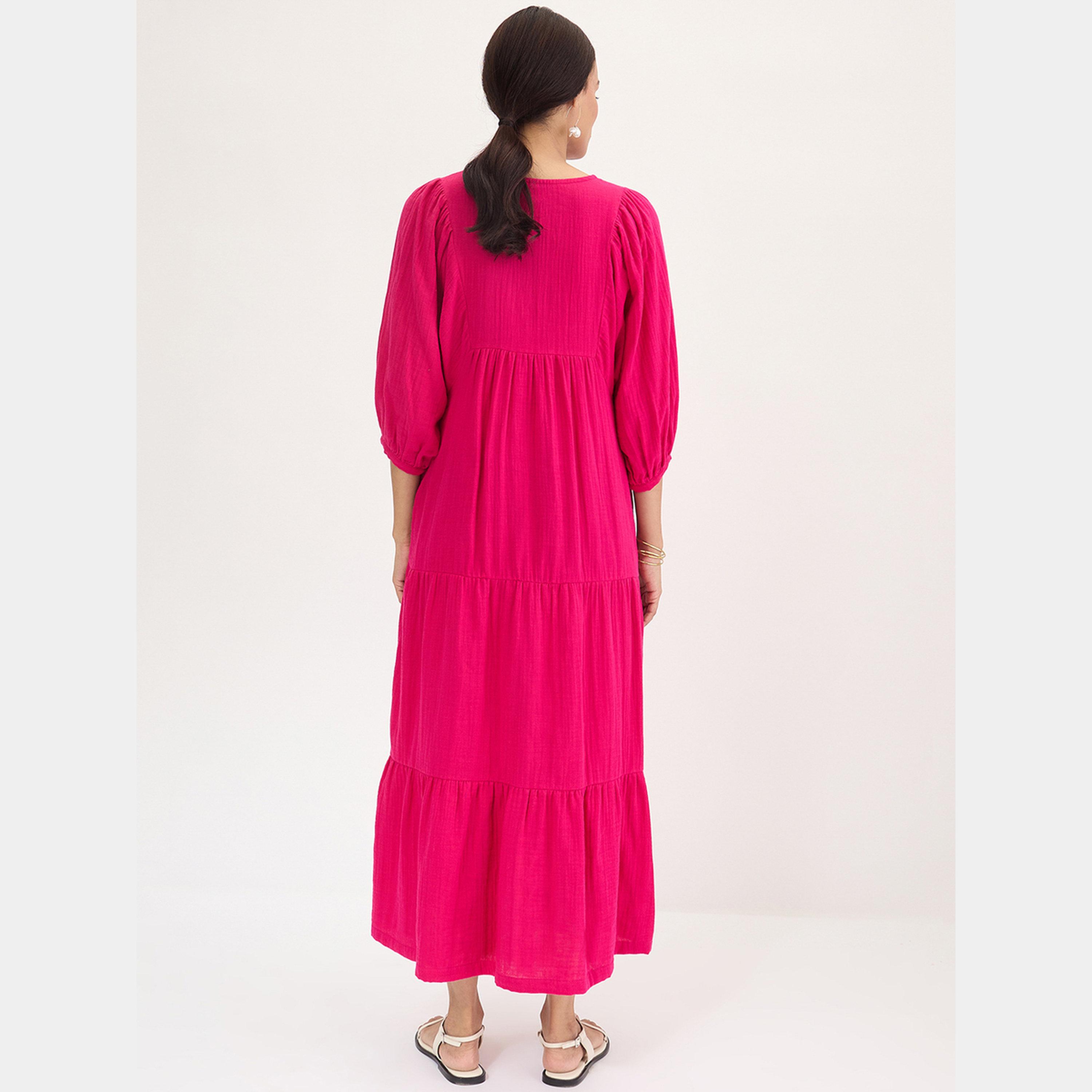 فيميلا - فستان ماكسي نسائي من القطن بأكمام بيشوب رقبة حرف V لون وردي-women-clothing-dresses-image-3