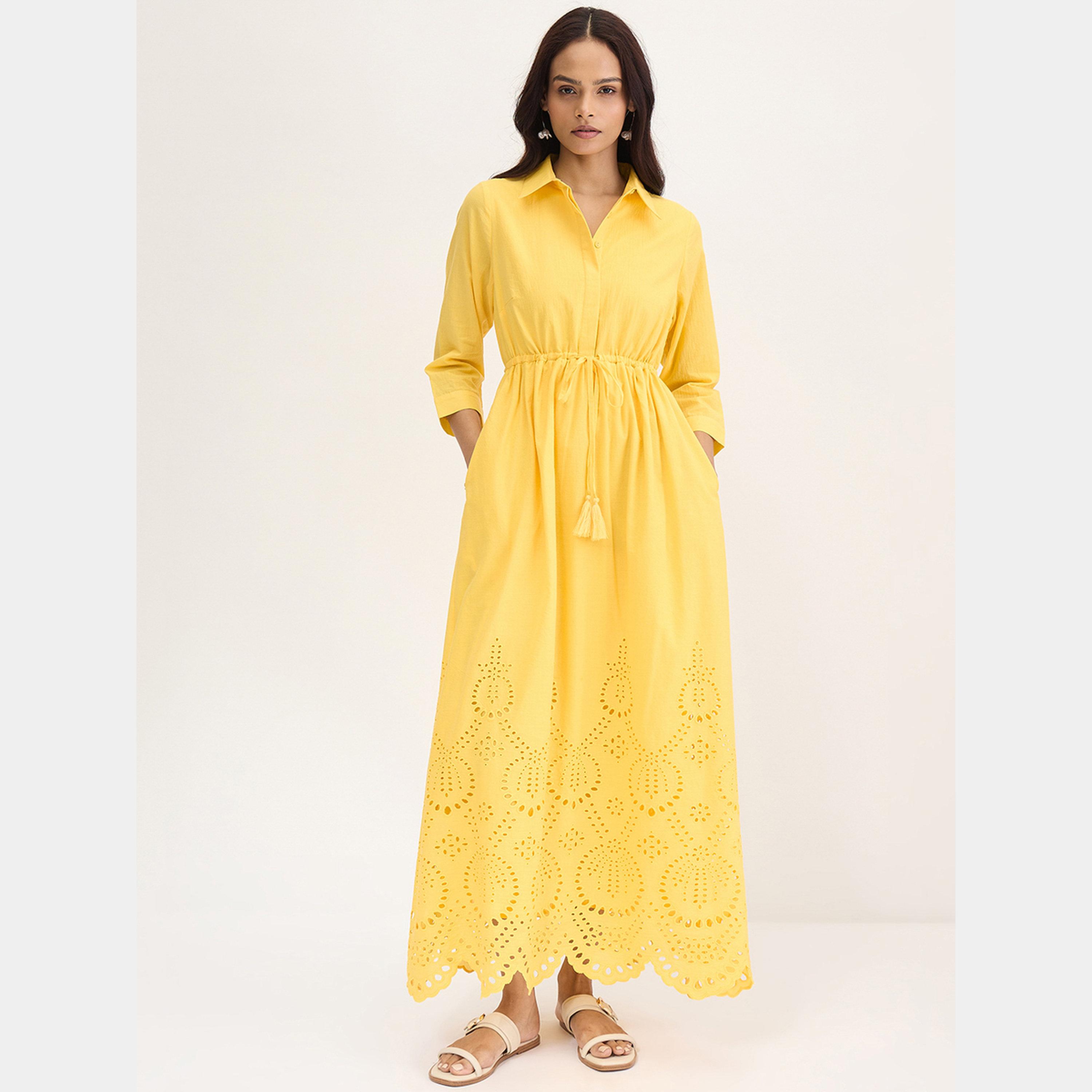 فيميلا - فستان قميص ماكسي أصفر بأكمام ثلاثة أرباع وحاشية شيفلي للنساء-women-clothing-dresses-image-1