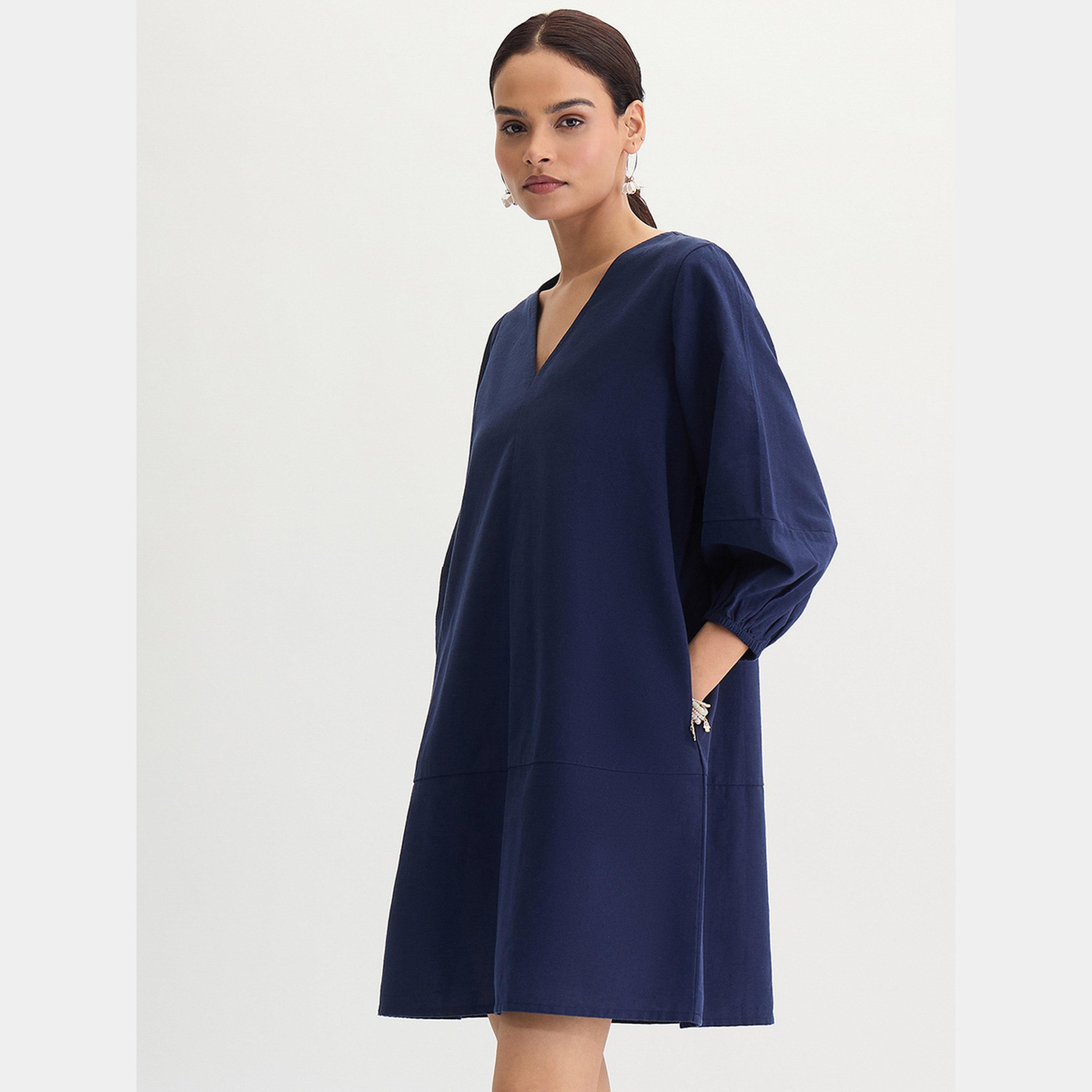 فيميلا - فستان قصير من القطن والكتان بأكمام ثلاثة أرباع ورقبة حرف A لون أزرق كحلي-women-clothing-dresses-image-6