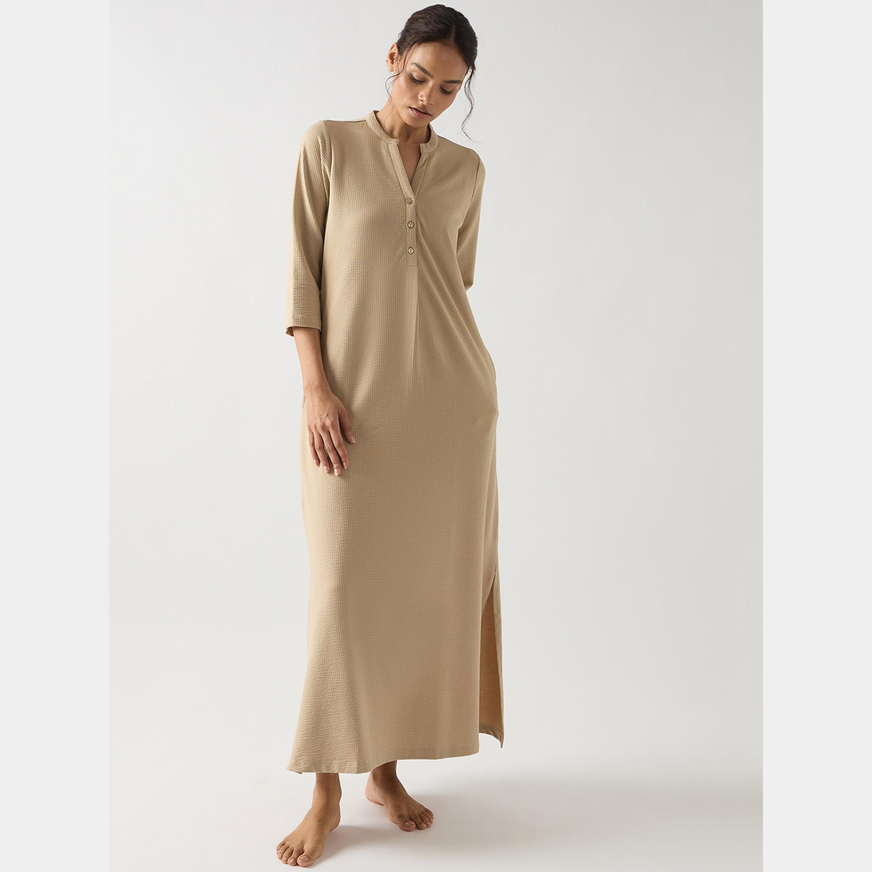 فيميلا - فستان ماكسي قطن محبوك نسائي بأكمام 3/4 وفتحة، لون بيج مزخرف-women-clothing-dresses-image-1