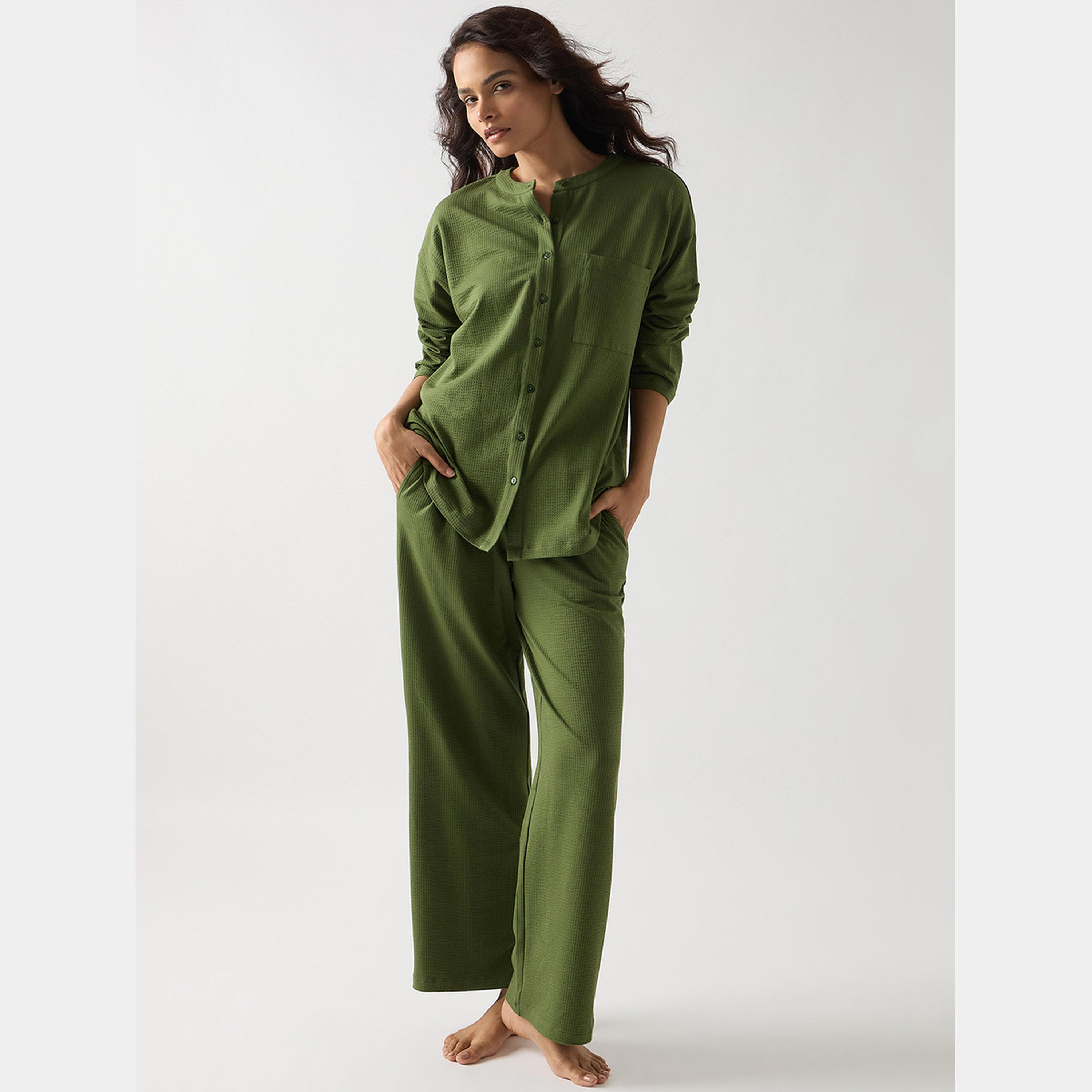 فيميلا - بنطال محبوك مريح باللون الأخضر-women-clothing-bottoms-trousers-image-2