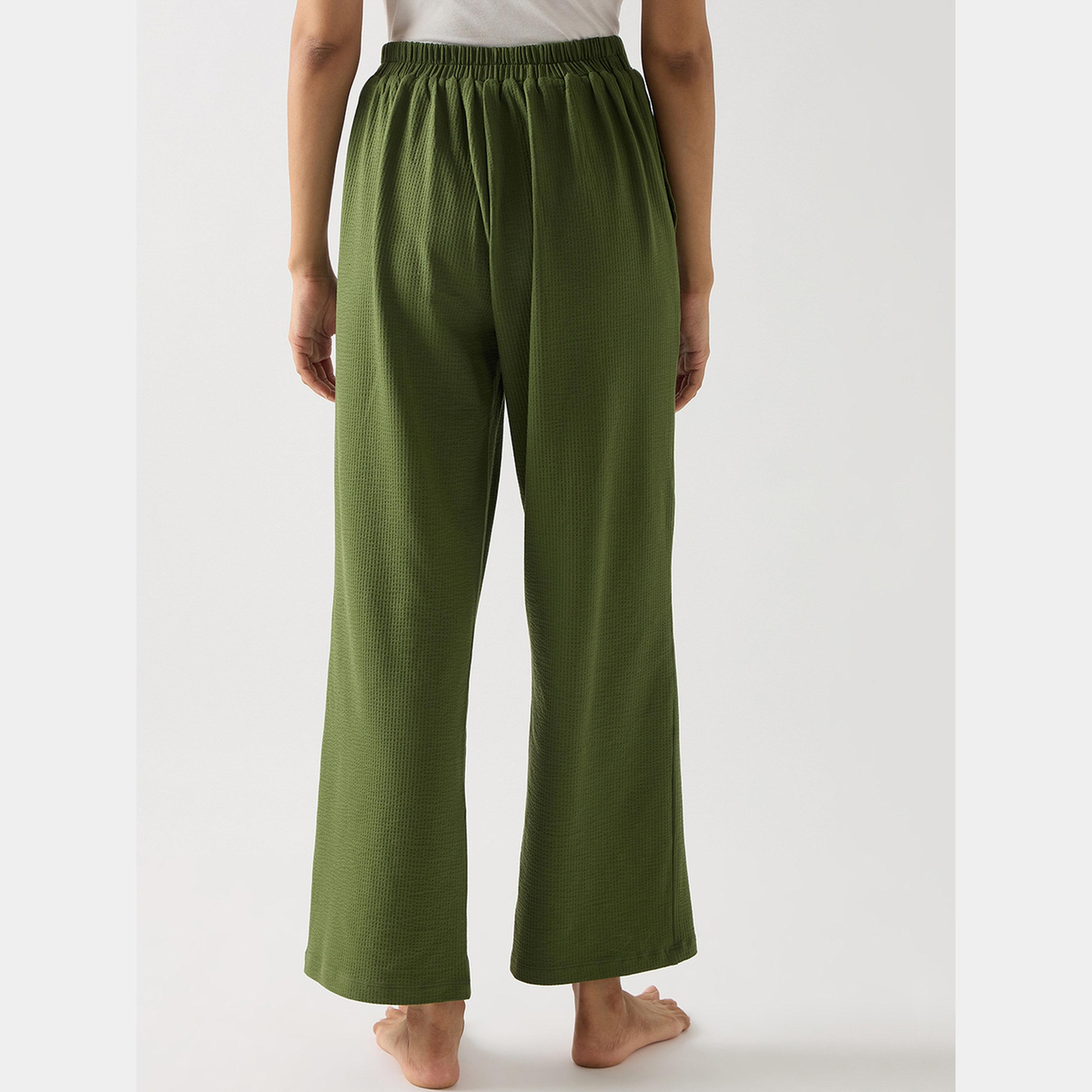 فيميلا - بنطال محبوك مريح باللون الأخضر-women-clothing-bottoms-trousers-image-3