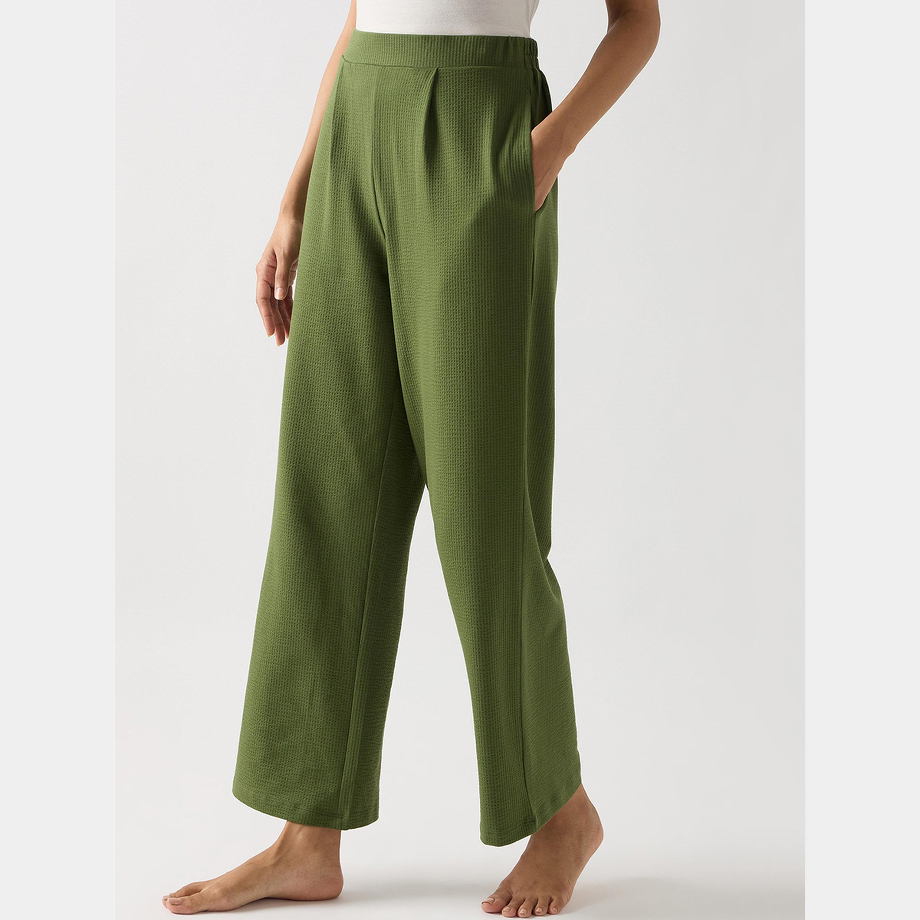 فيميلا - بنطال محبوك مريح باللون الأخضر-women-clothing-bottoms-trousers-image-5