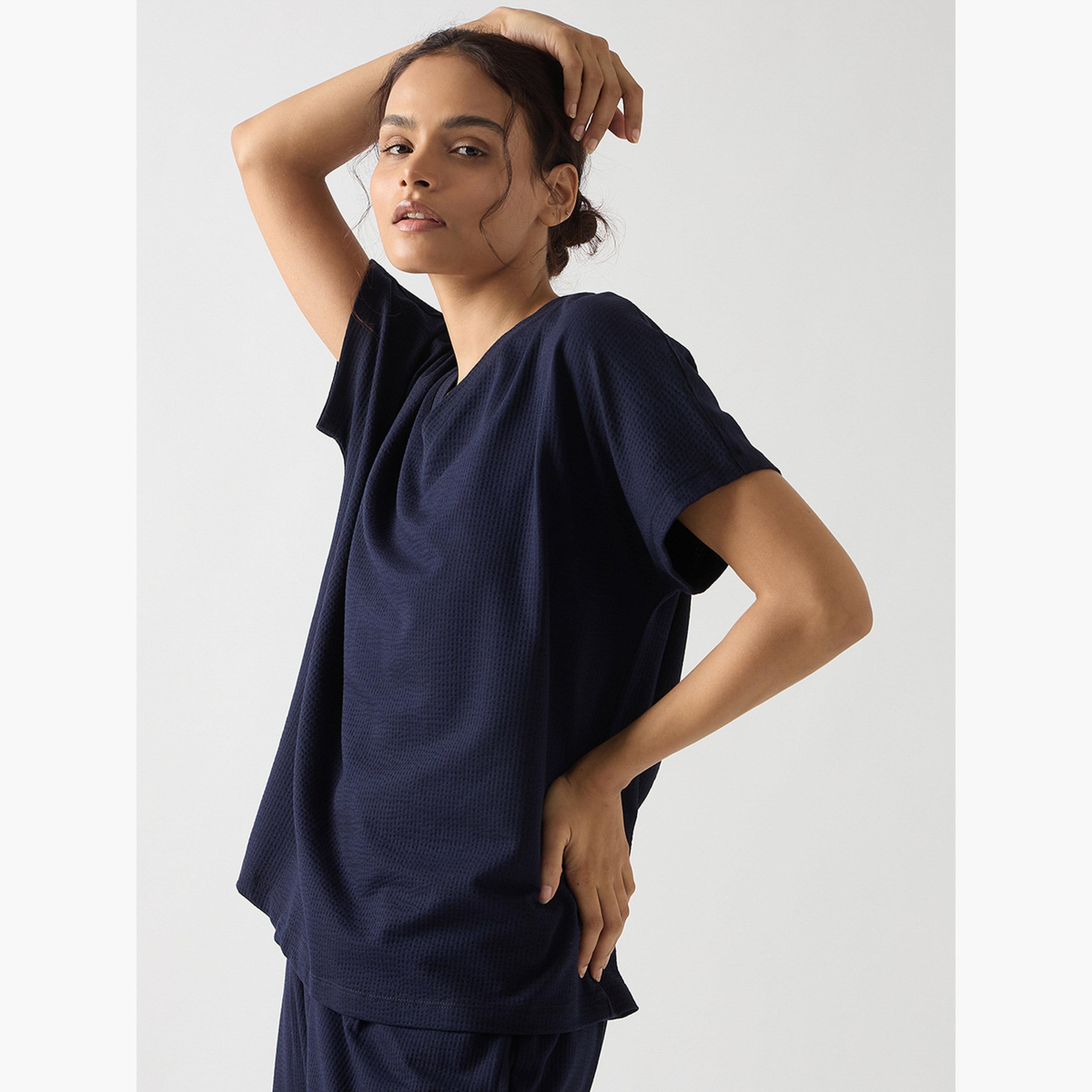 فيميلا - تي شيرت قطن محبوك بأكمام قصيرة لون أزرق داكن-women-clothing-tshirts-image-3