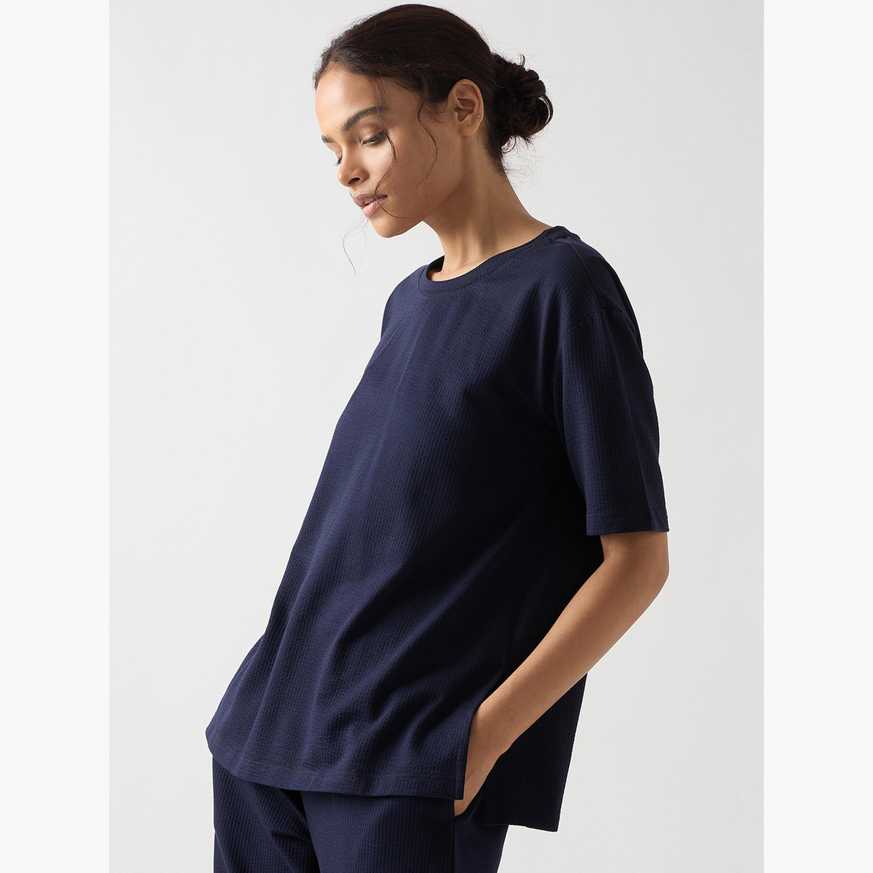 فيميلا - تي شيرت قطن محبوك بأكمام قصيرة لون أزرق داكن-women-clothing-tshirts-image-3
