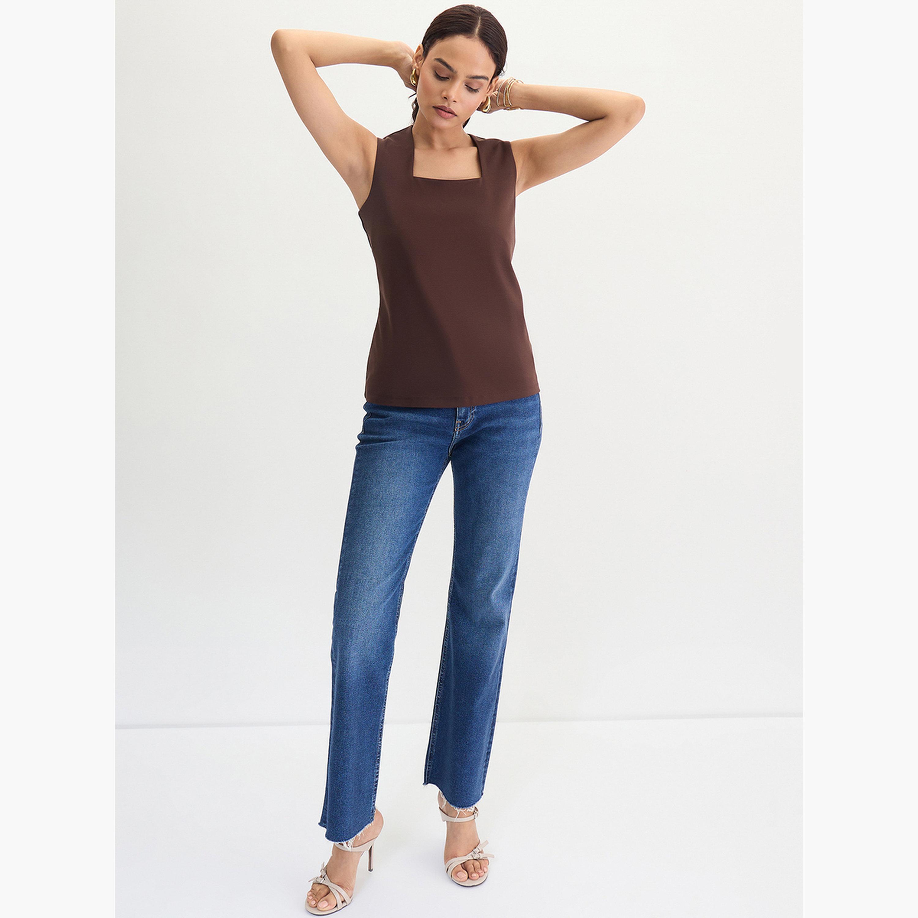 فيميلا - بلوزة بدون أكمام برقبة مربعة لون بني قهوة-women-clothing-shirtsandblouses-blouses-image-2