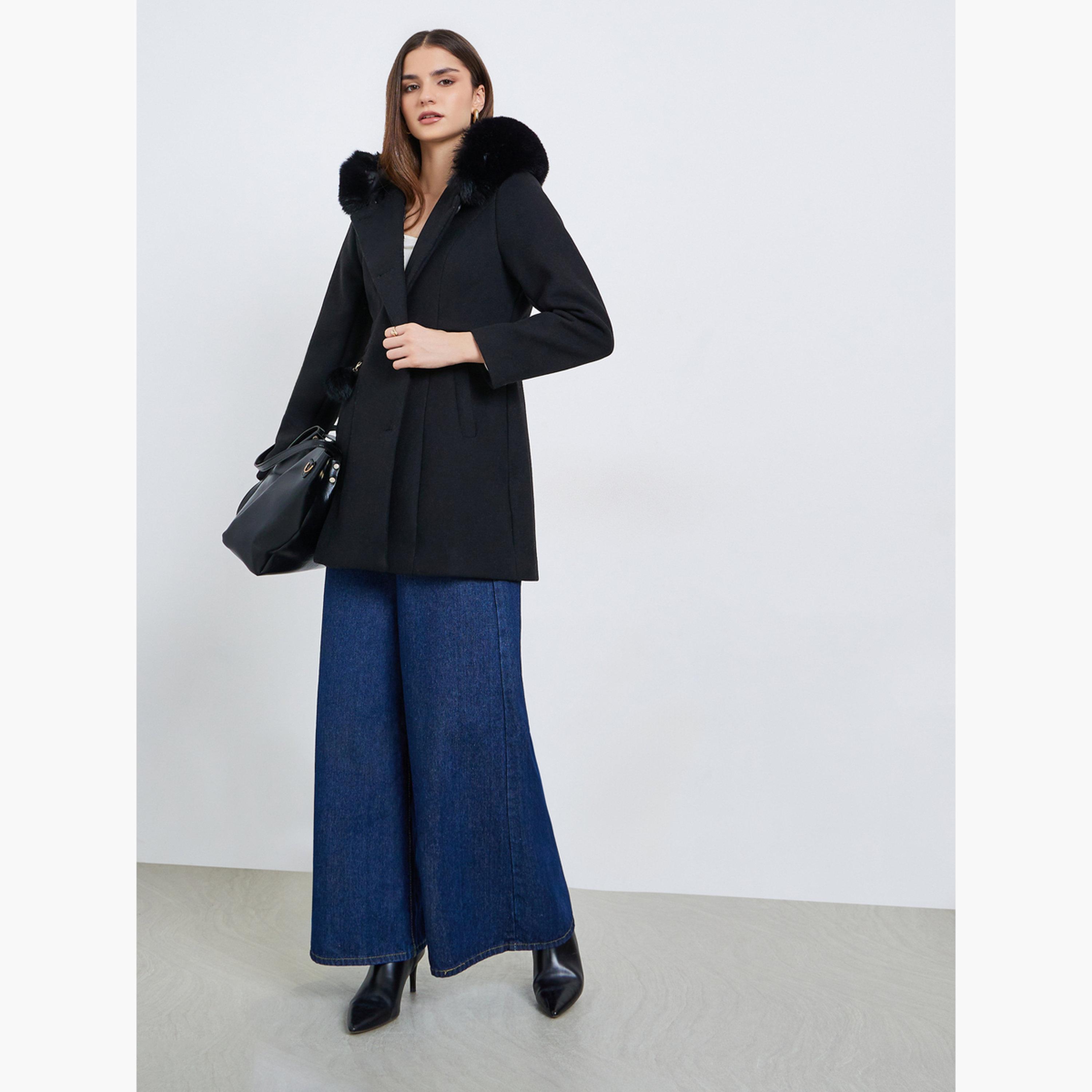 ستايلي - معطف نسائي أسود طويل من الصوف مع قبعة مصنوعة من الفرو الصناعي-women-winterwear-coatsandjackets-coats-image-2