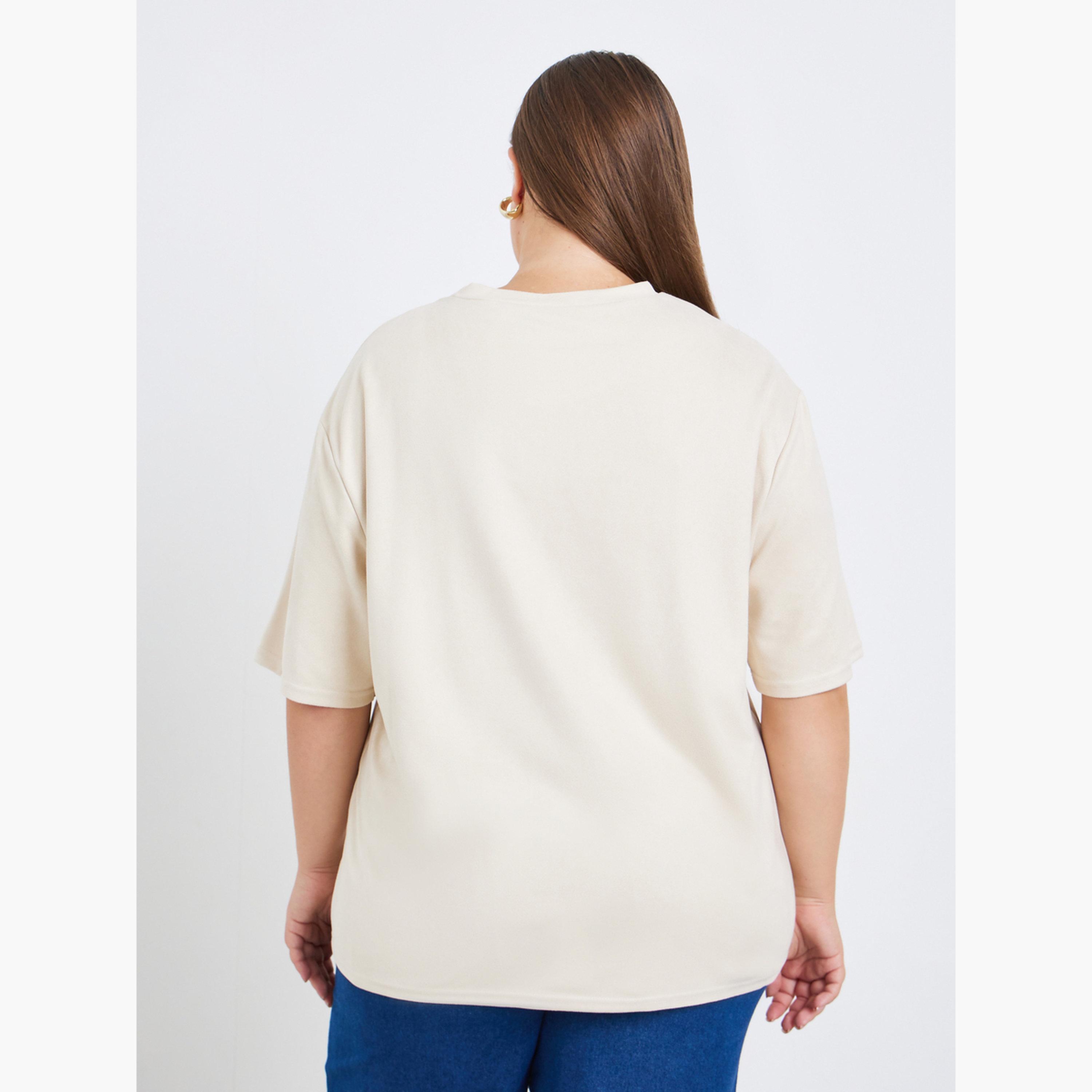 Styli Plus Size Beige Slogan Print Short Sleeve T-Shirt-women-clothing-tshirts-image-4