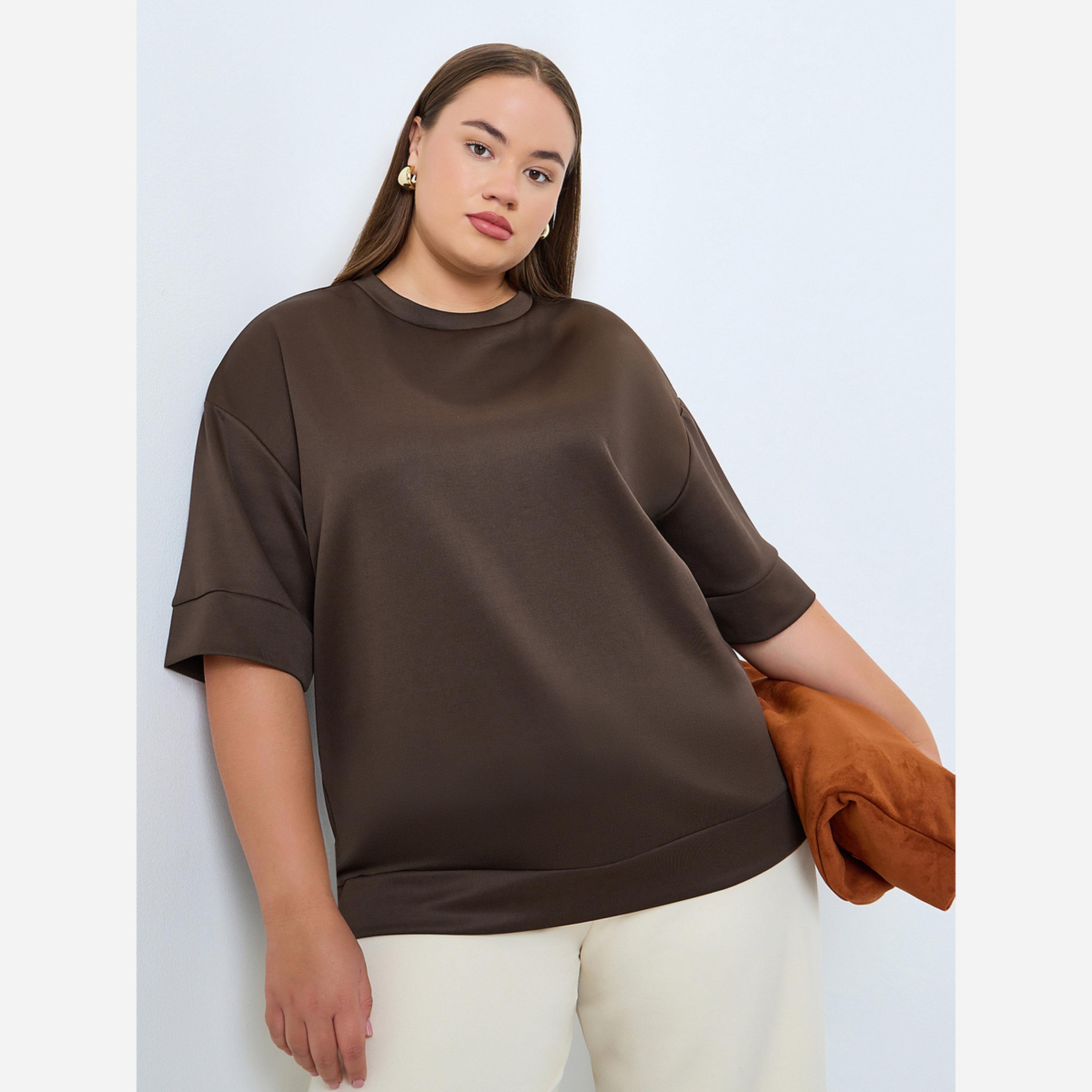 Styli Plus Size Brown Short Sleeve T-Shirt-women-clothing-tshirts-image-1