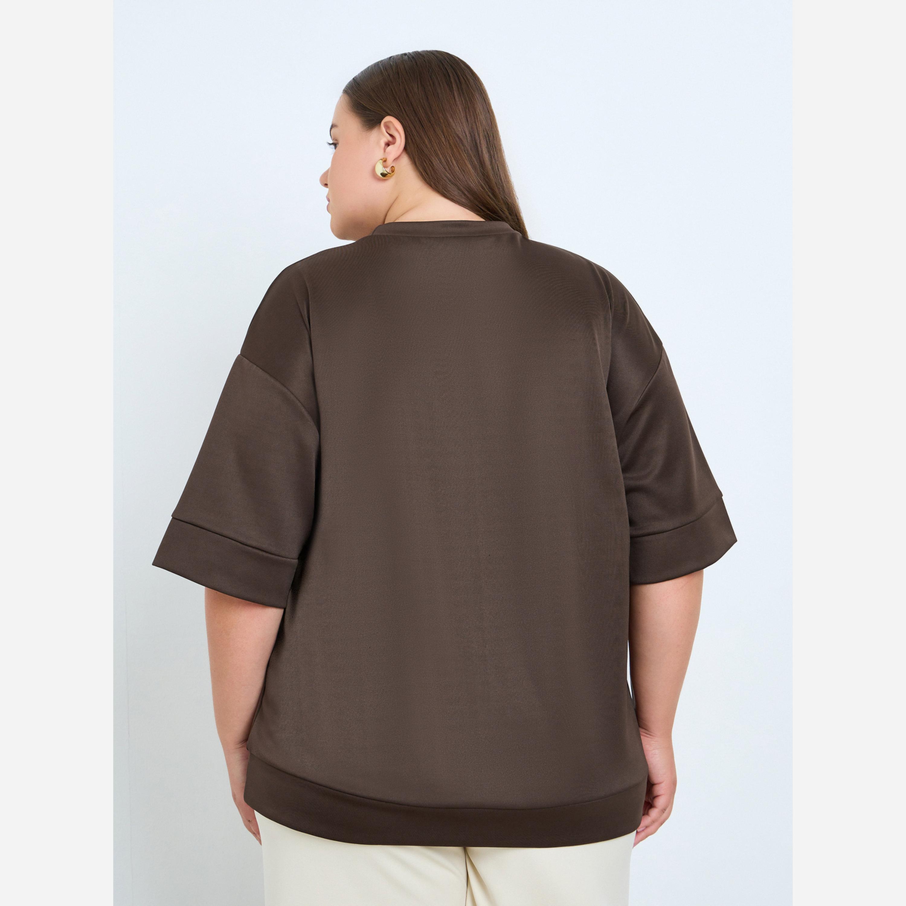 ستايلي - تيشيرت بني أكمام قصيرة ومقاس واسع-women-clothing-tshirts-image-4