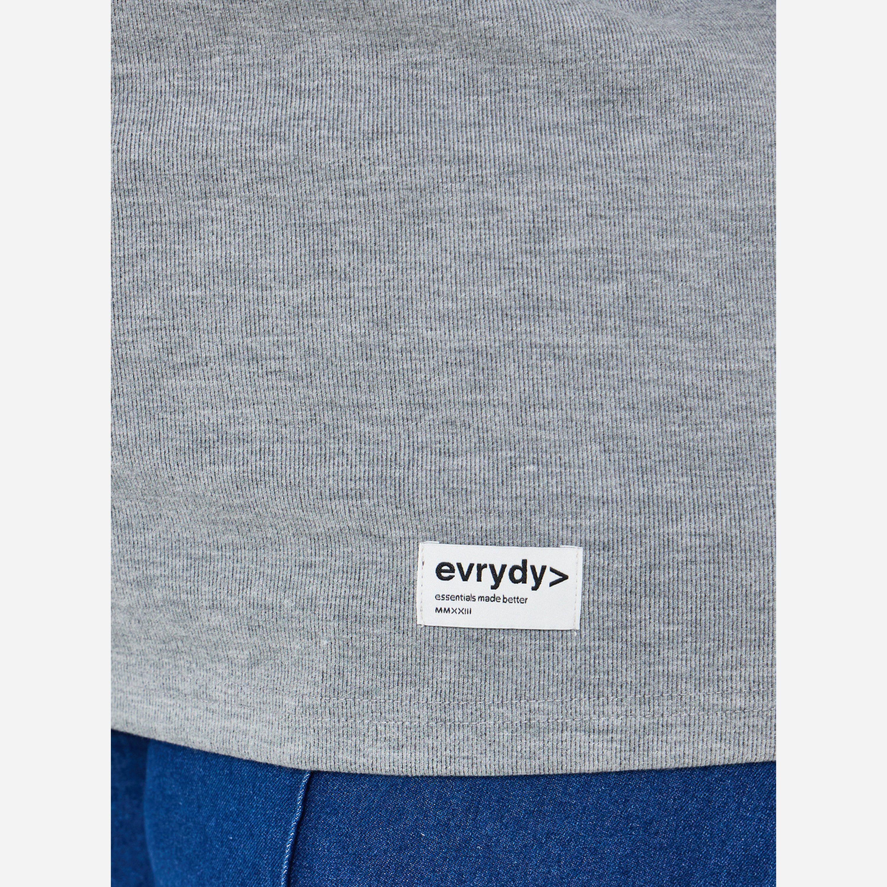 ستايلي - تيشيرت لون رمادي أكمام قصيرة مقاس واسع-women-clothing-tshirts-image-3