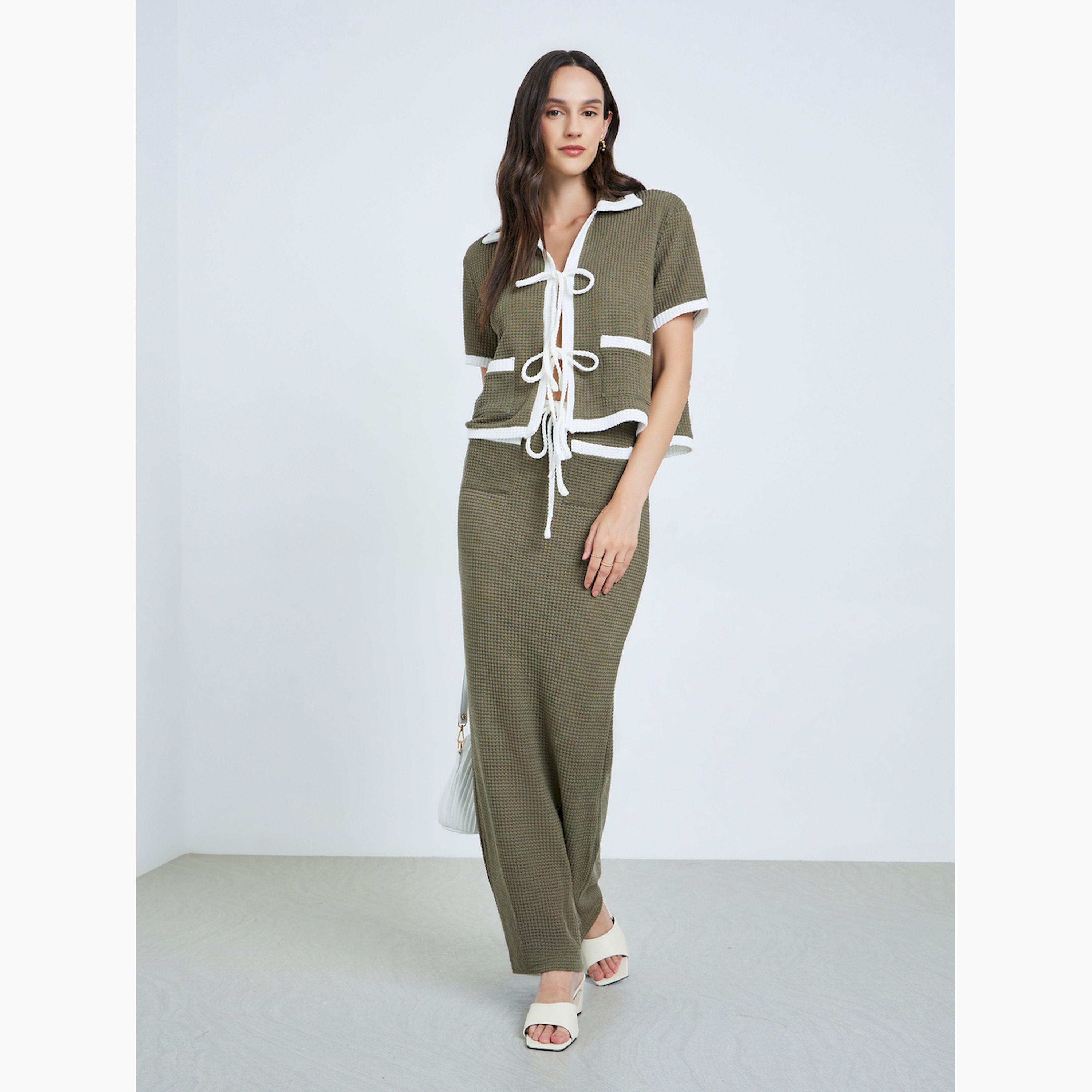 طقم كنزة وتنورة بلون زيتوني مع حواف متباينة-women-clothing-coordsets-image-3